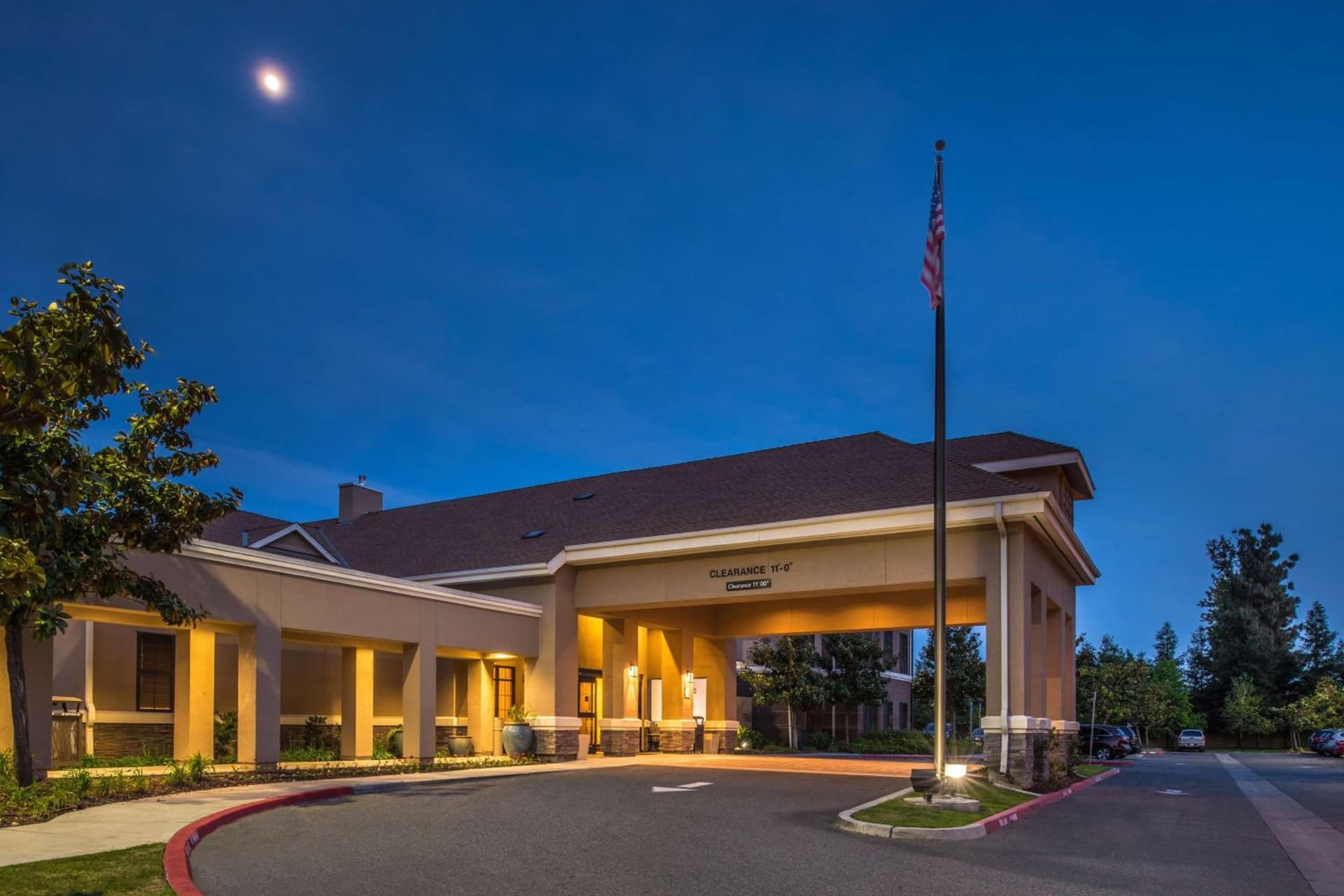 Homewood Suites by Hilton Fresno interior in Fresno, CA — gallery photo 2