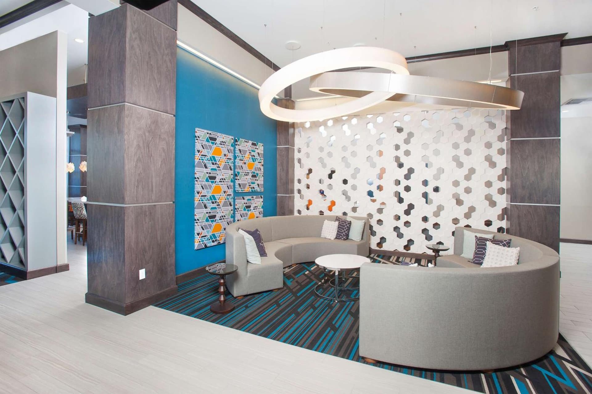 Hampton Inn & Suites LAX El Segundo gallery photo in El Segundo, CA — image 57
