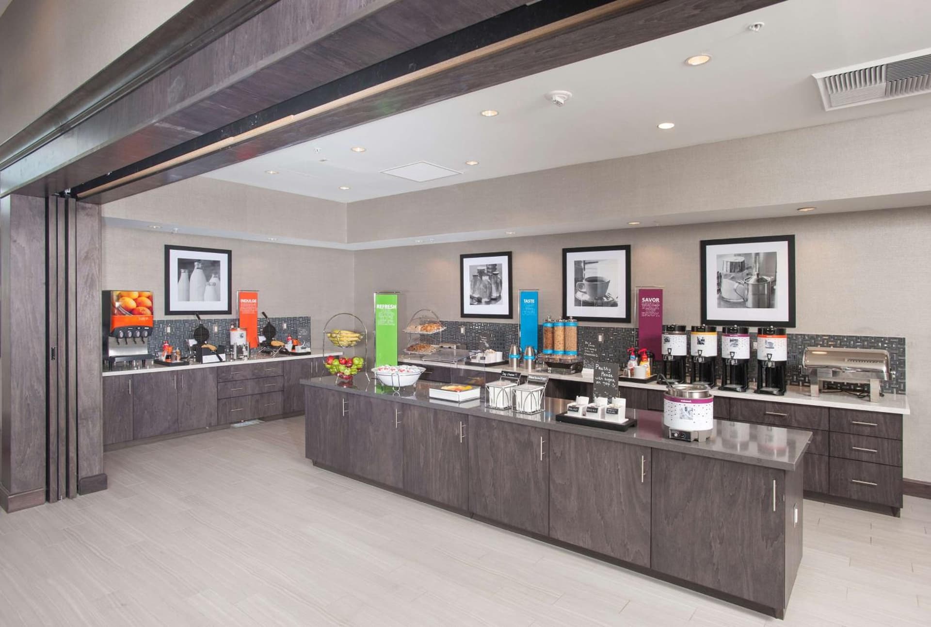 Hampton Inn & Suites LAX El Segundo gallery photo in El Segundo, CA — image 51