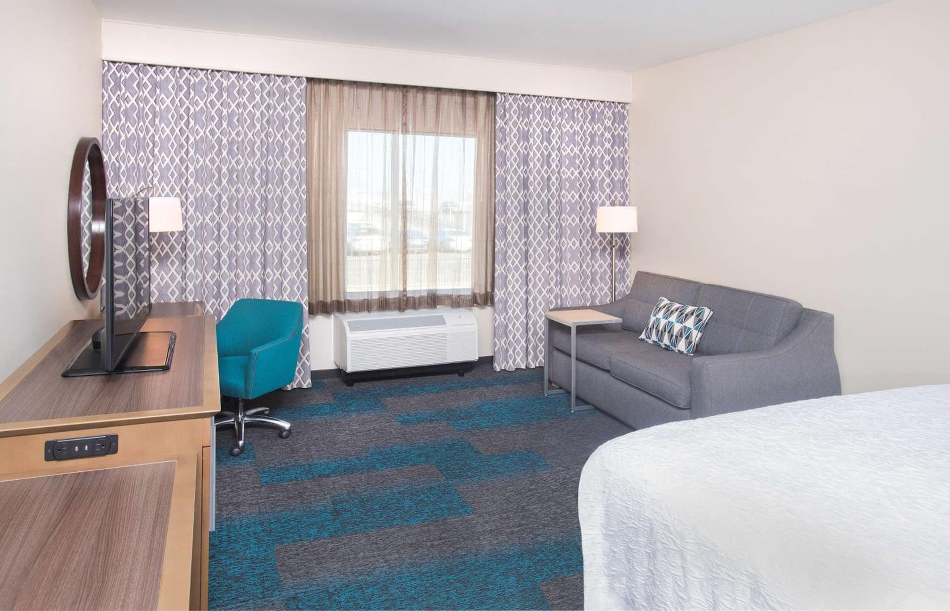 Hampton Inn & Suites LAX El Segundo gallery photo in El Segundo, CA — image 11