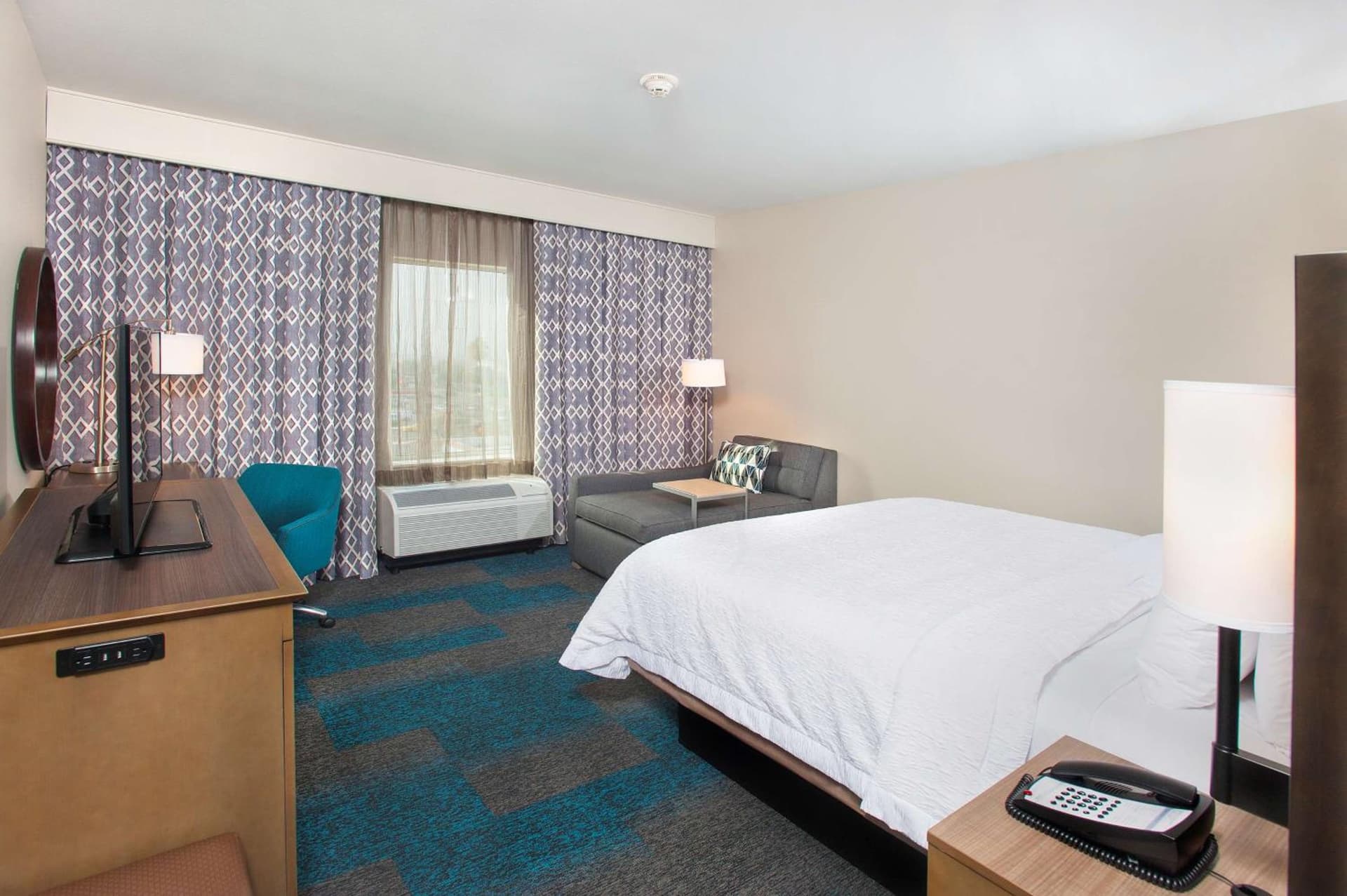 Hampton Inn & Suites LAX El Segundo gallery photo in El Segundo, CA — image 13
