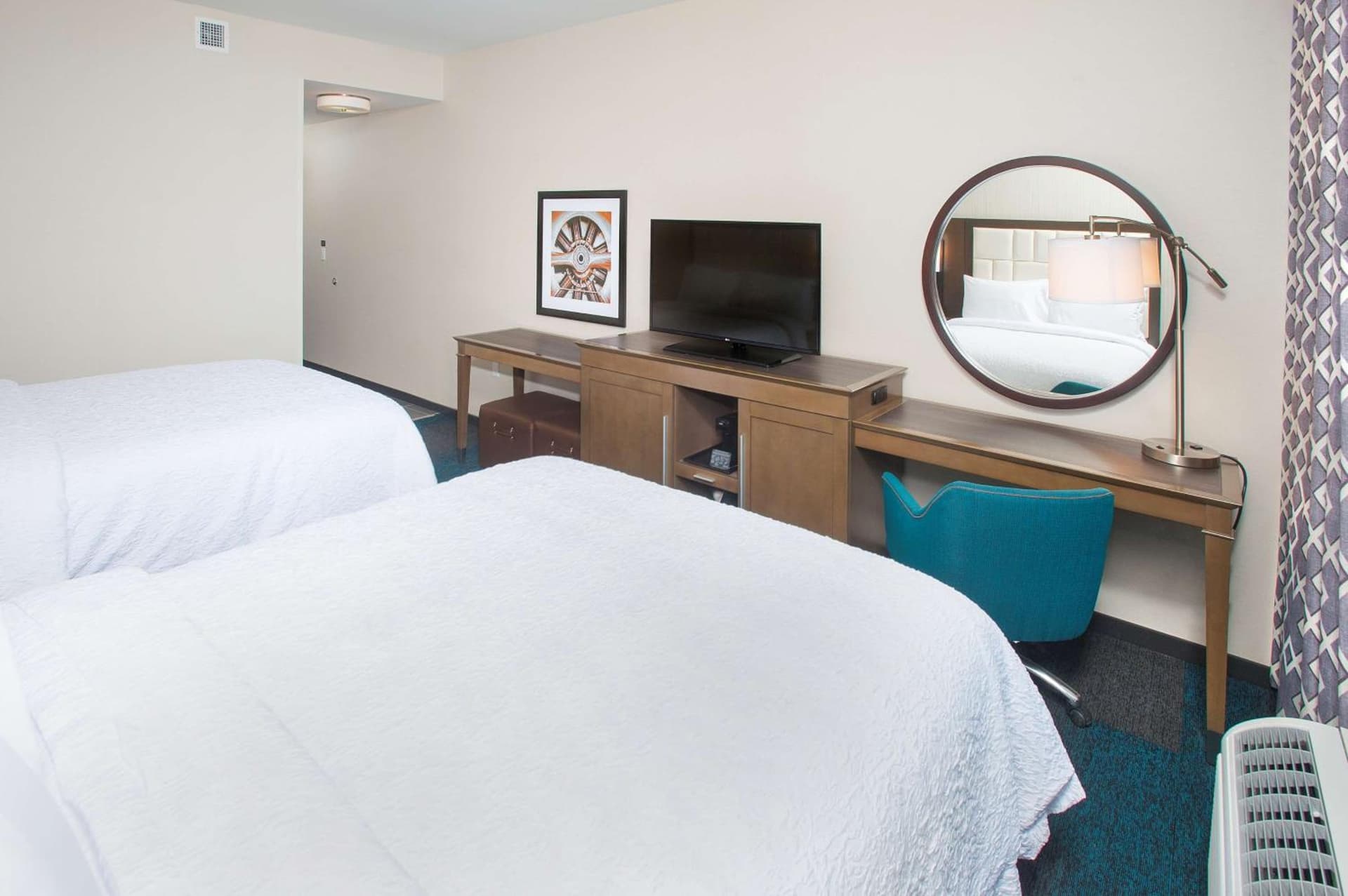 Hampton Inn & Suites LAX El Segundo gallery photo in El Segundo, CA — image 42