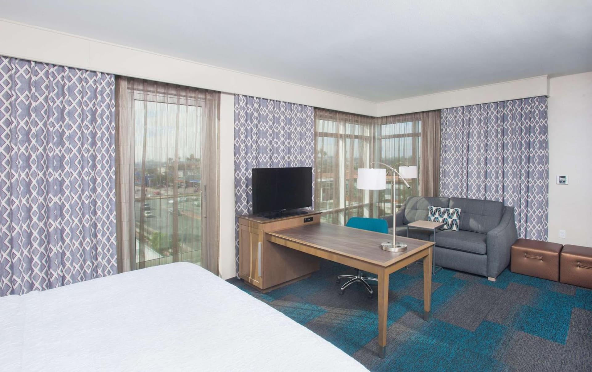 Hampton Inn & Suites LAX El Segundo gallery photo in El Segundo, CA — image 24