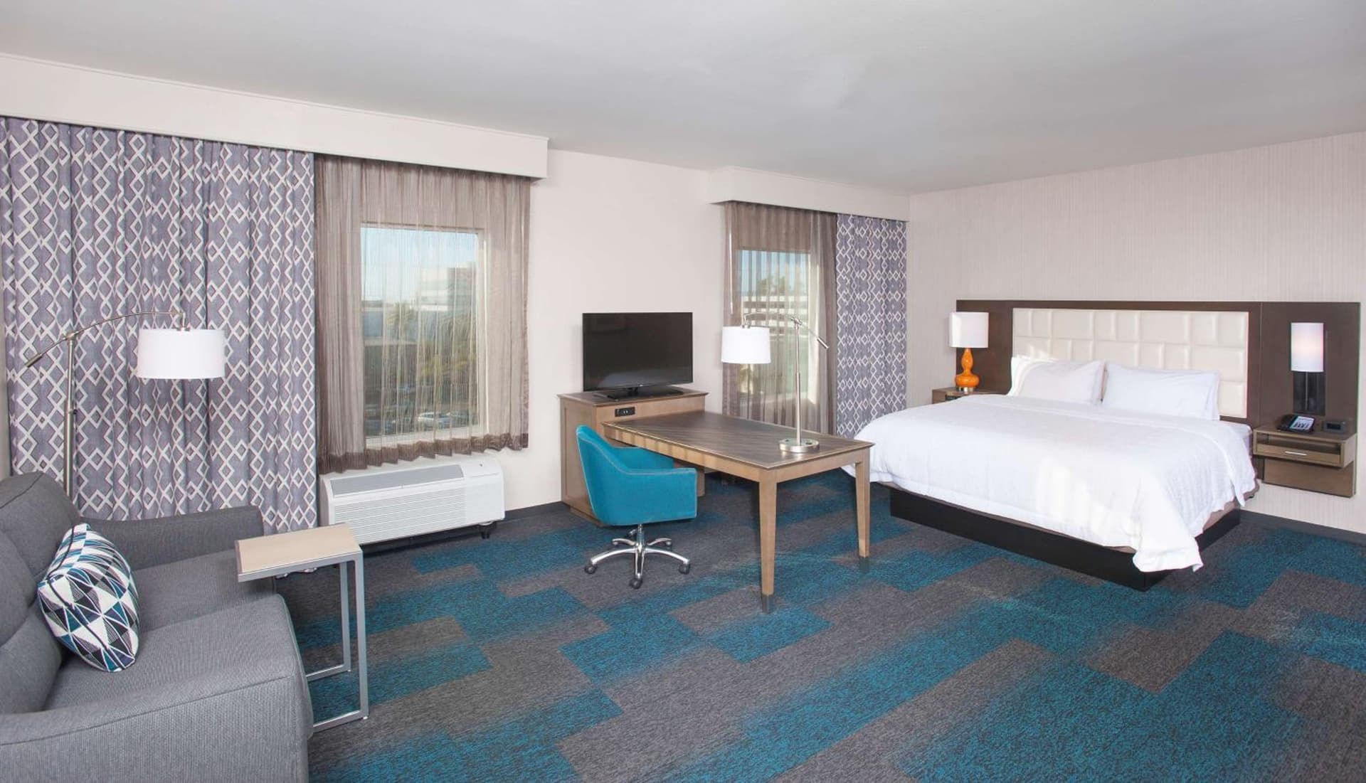 Hampton Inn & Suites LAX El Segundo gallery photo in El Segundo, CA — image 40