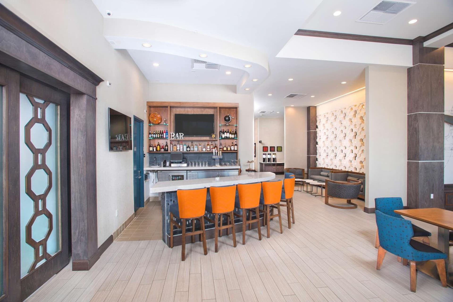 Hampton Inn & Suites LAX El Segundo gallery photo in El Segundo, CA — image 9