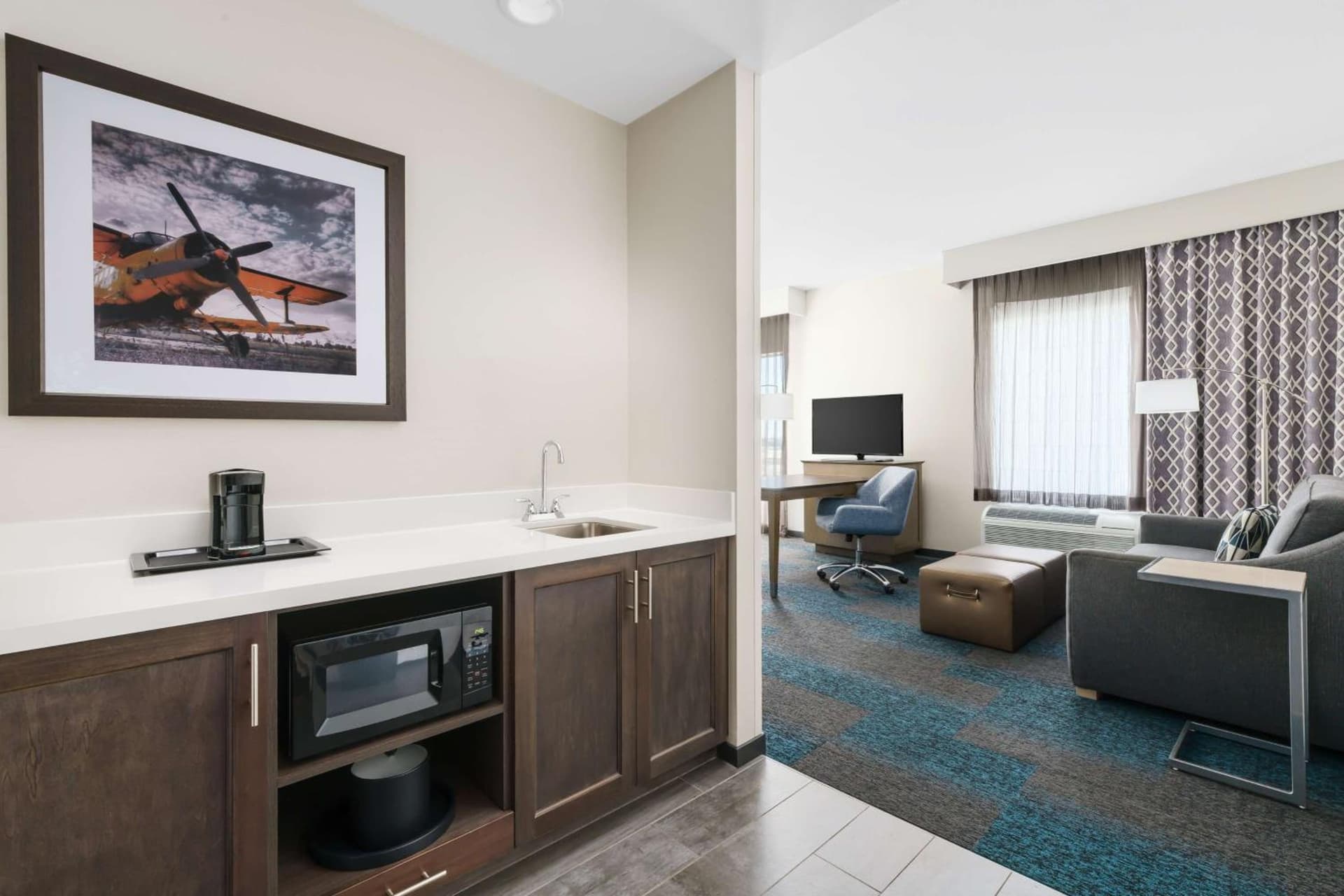 Hampton Inn & Suites LAX El Segundo gallery photo in El Segundo, CA — image 38