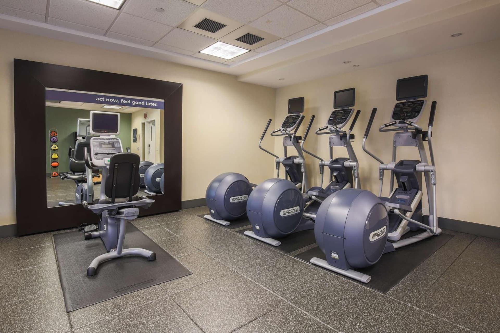 Hampton Inn & Suites Camarillo gallery photo in Camarillo, CA — image 46