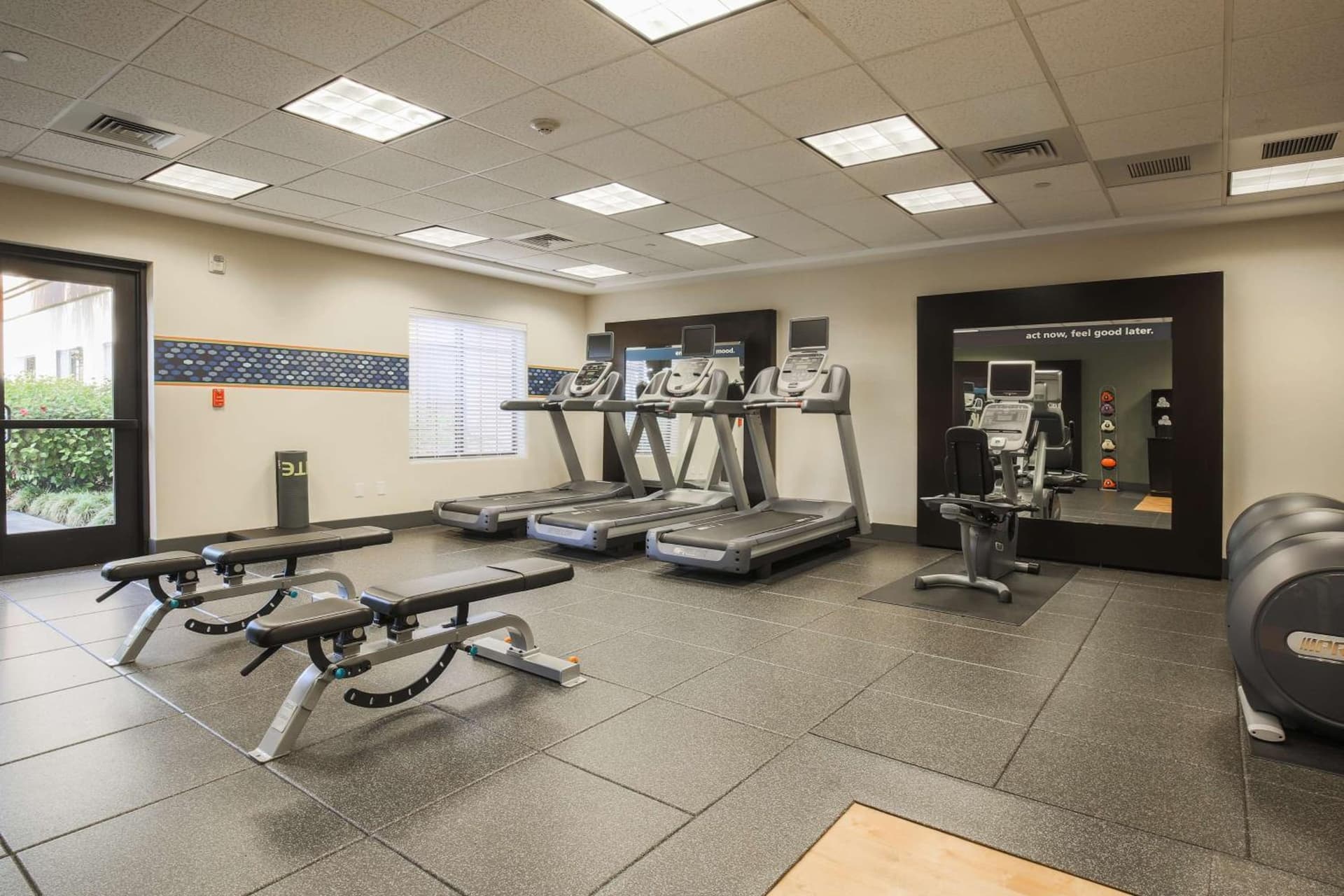 Hampton Inn & Suites Camarillo gallery photo in Camarillo, CA — image 25