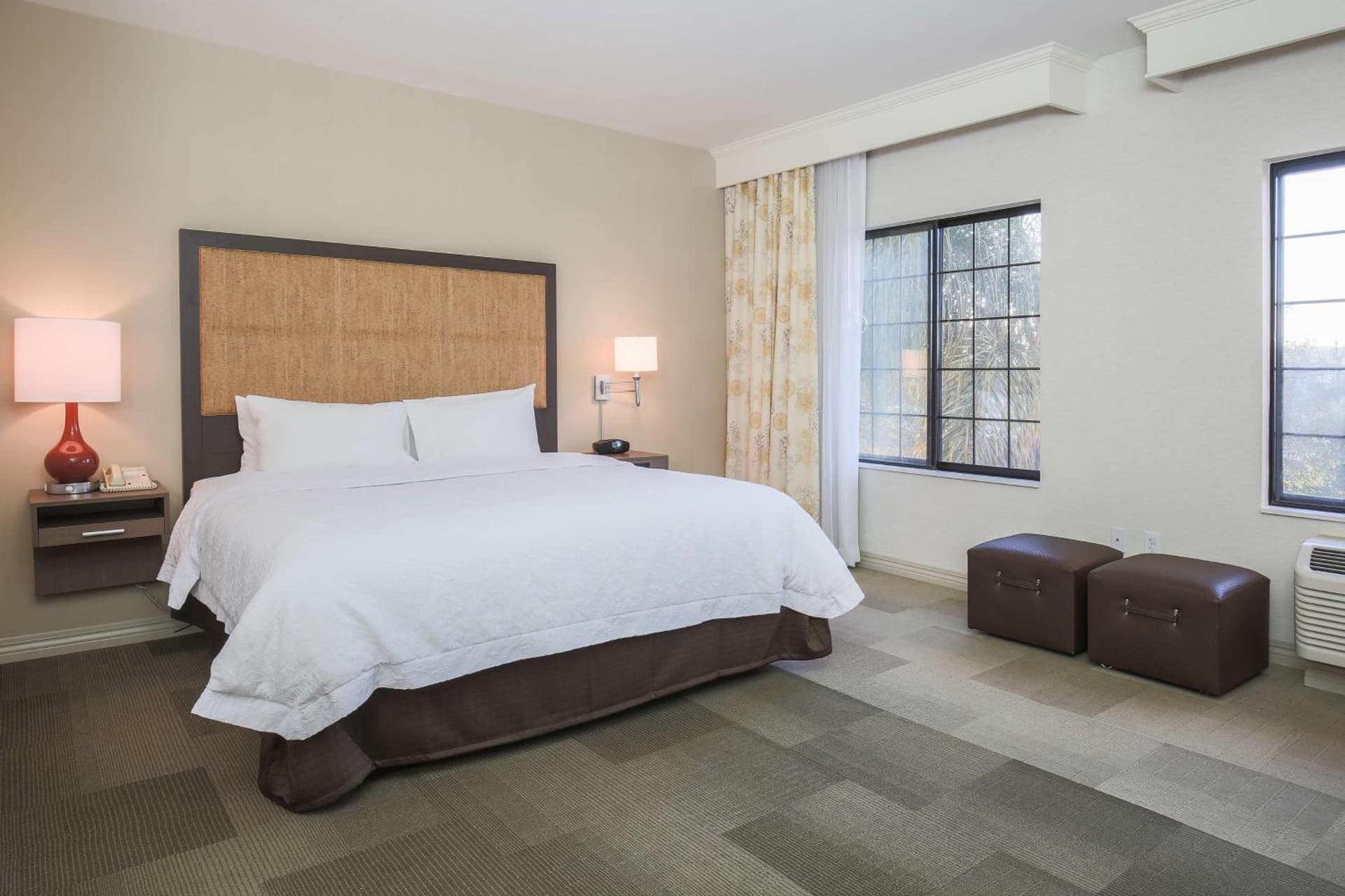 Hampton Inn & Suites Camarillo gallery photo in Camarillo, CA — image 9
