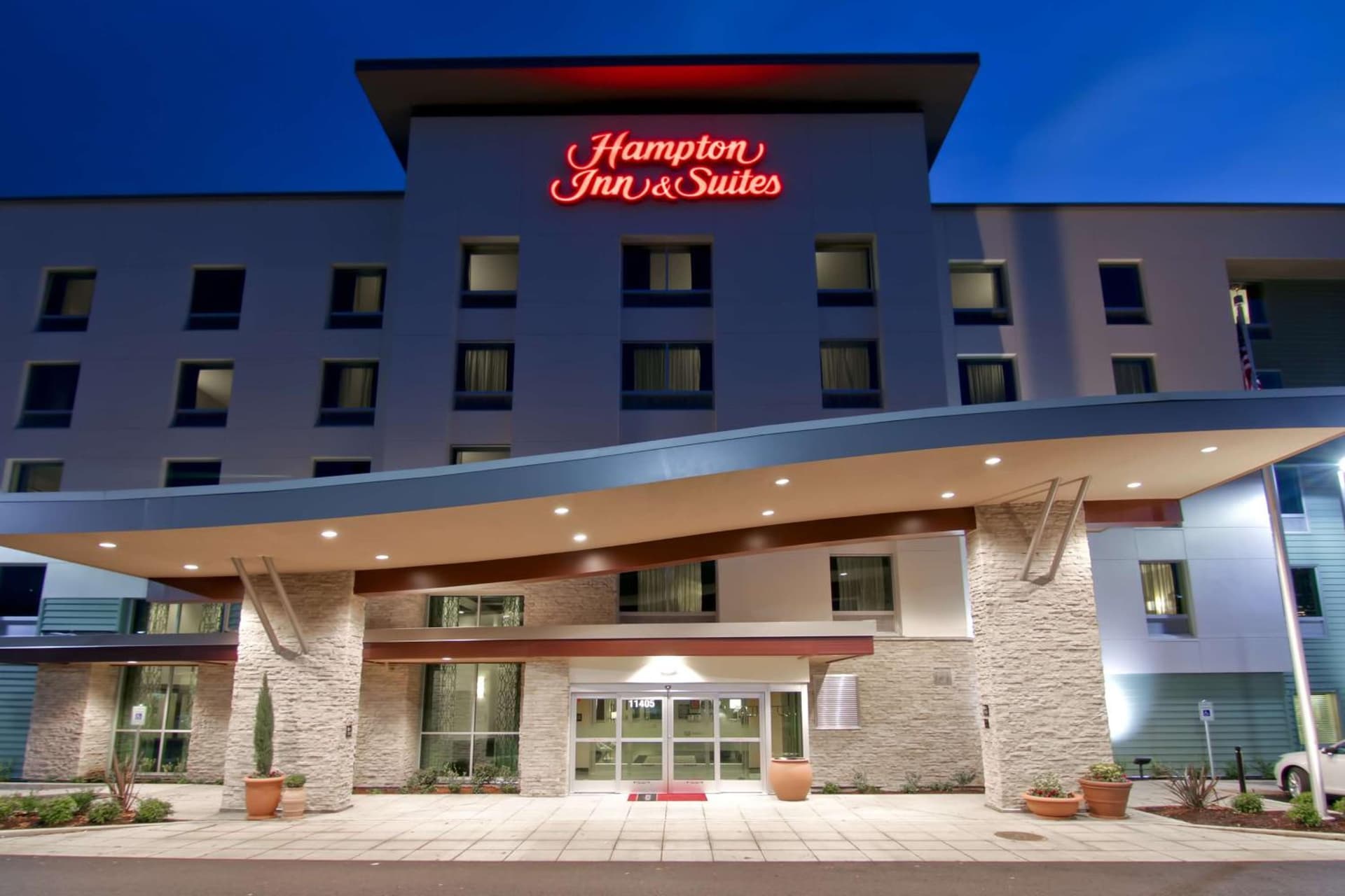 Hampton Inn & Suites Bellevue Downtown/Seattle property views in Bellevue, WA — gallery photo 3