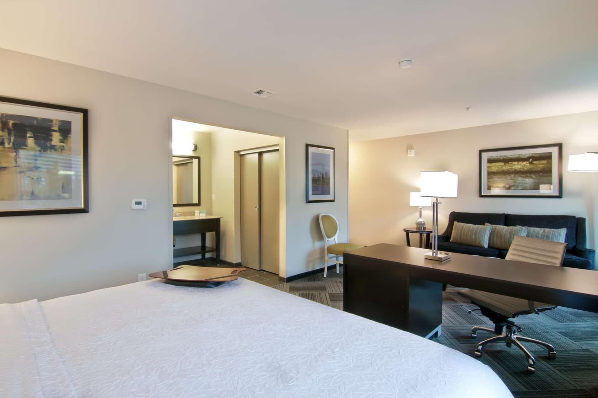 Hampton Inn & Suites Bellevue Downtown/Seattle gallery photo in Bellevue, WA — image 29