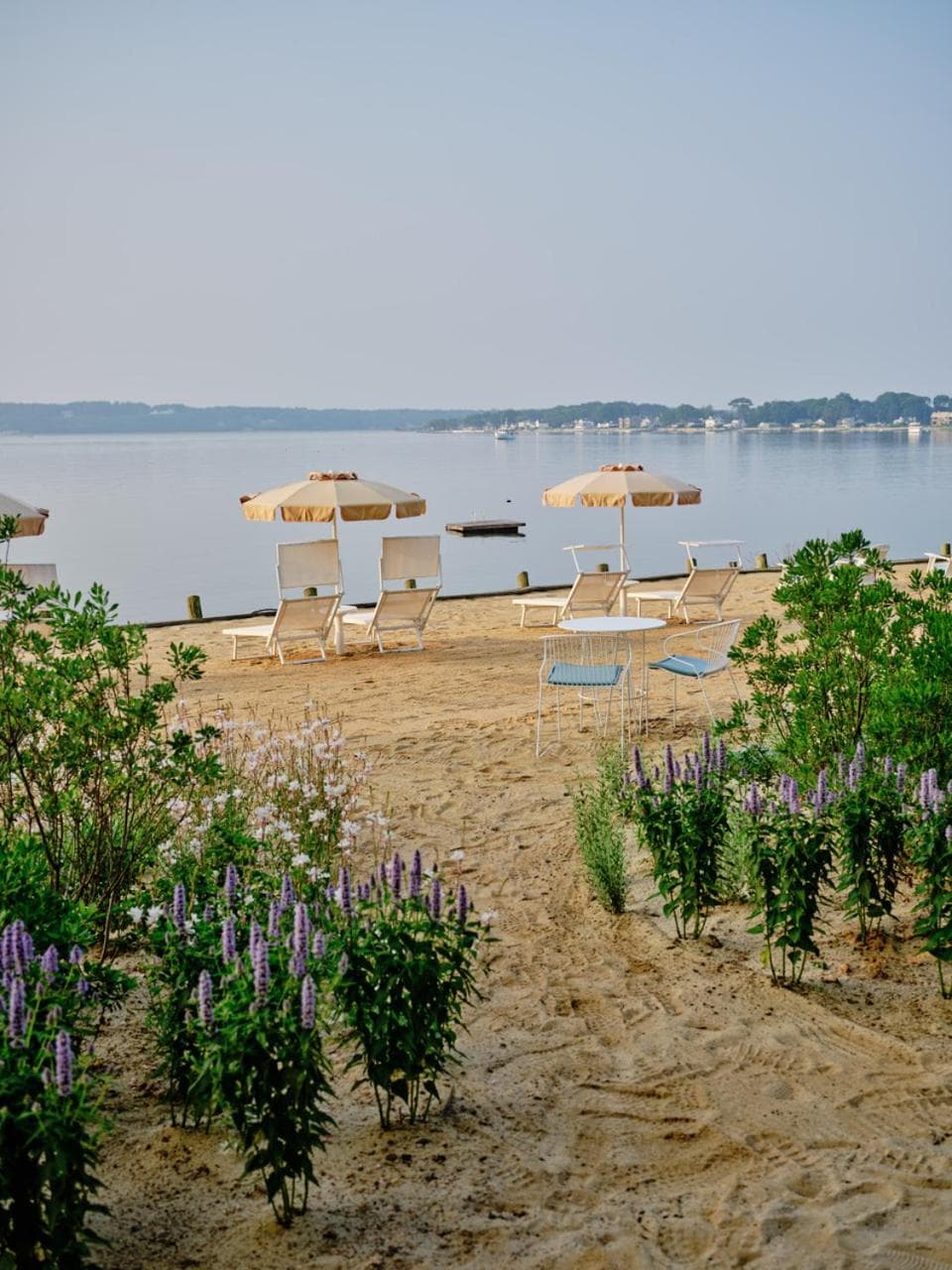 Silver Sands Motel & Beach Bungalows gallery photo in Greenport, NY — image 86