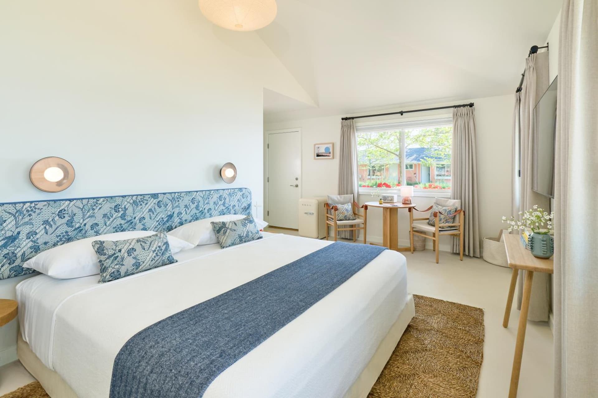 Silver Sands Motel & Beach Bungalows gallery photo in Greenport, NY — image 94