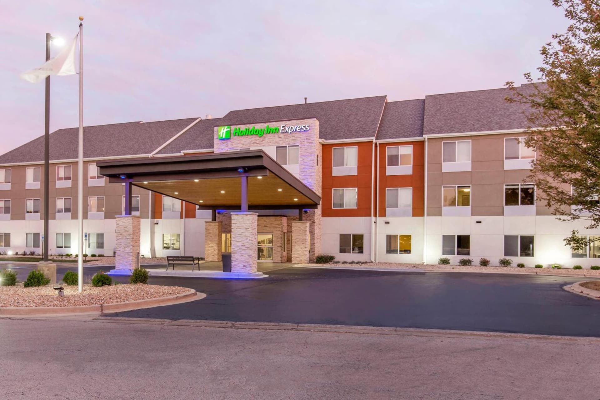 Holiday Inn Express & Suites Chicago West - St Charles by IHG featured exterior or lobby in Saint Charles, IL — similar hotel