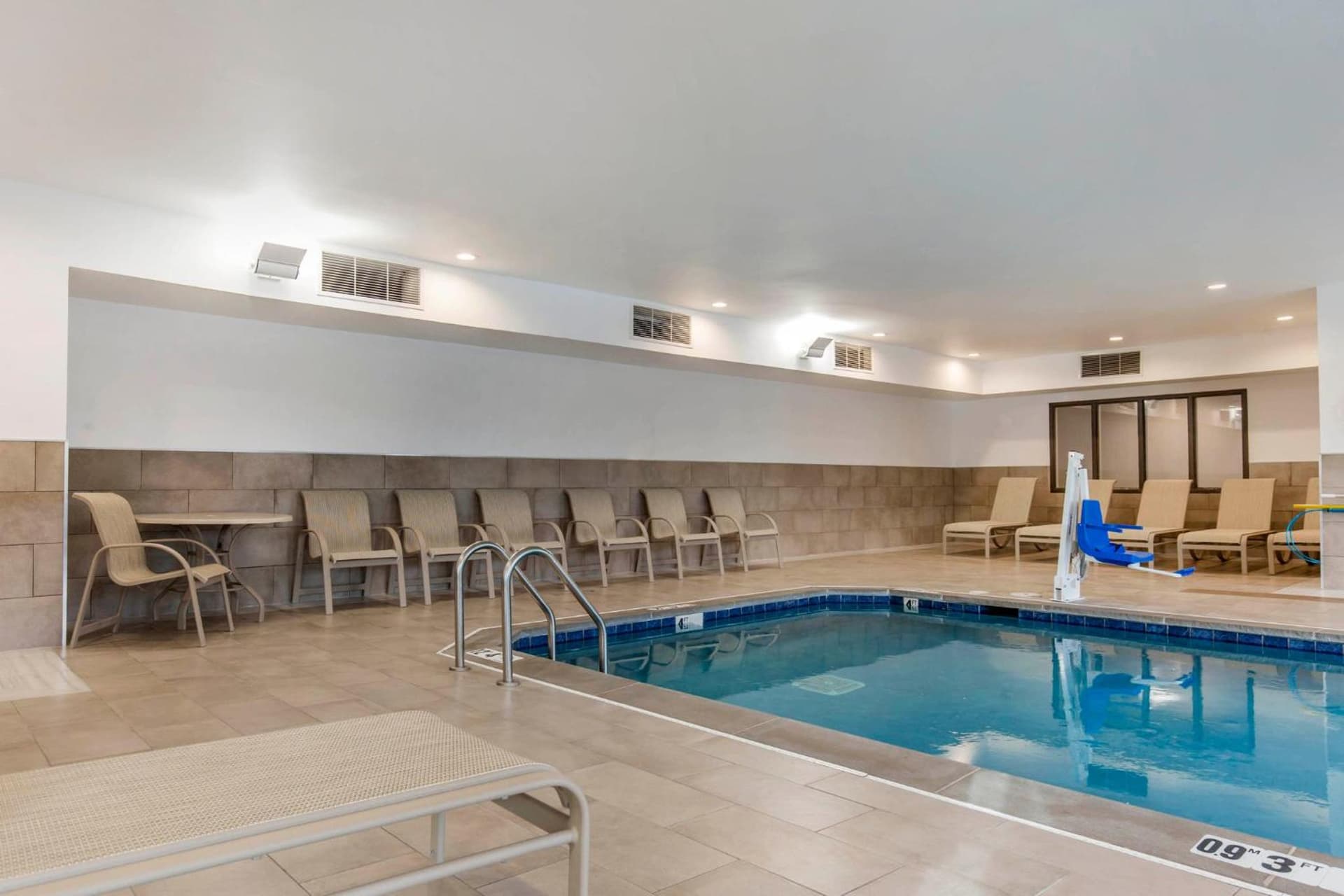 Holiday Inn Express & Suites Chicago West - St Charles by IHG gallery photo in Saint Charles, IL — image 50