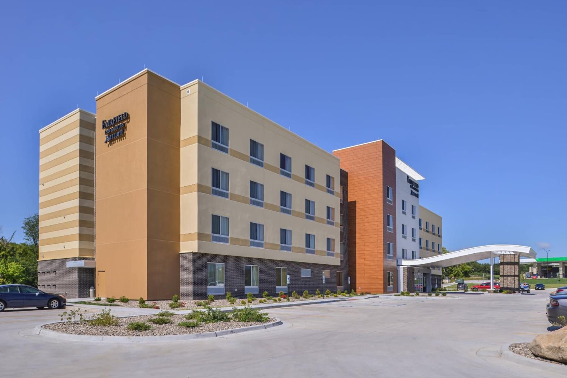 Fairfield Inn & Suites by Marriott St. Joseph interior in Saint Joseph, MO — gallery photo 2