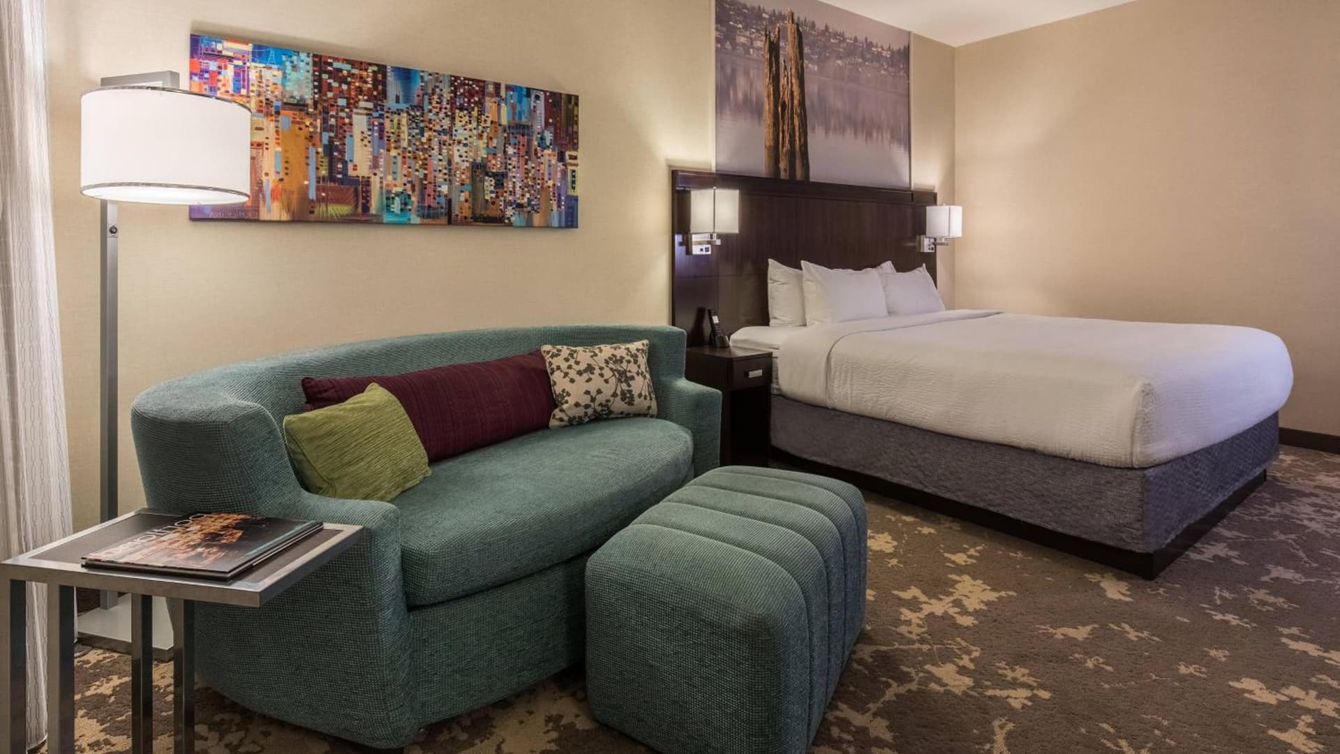 Courtyard by Marriott Portland City Center gallery photo in Portland, OR — image 12