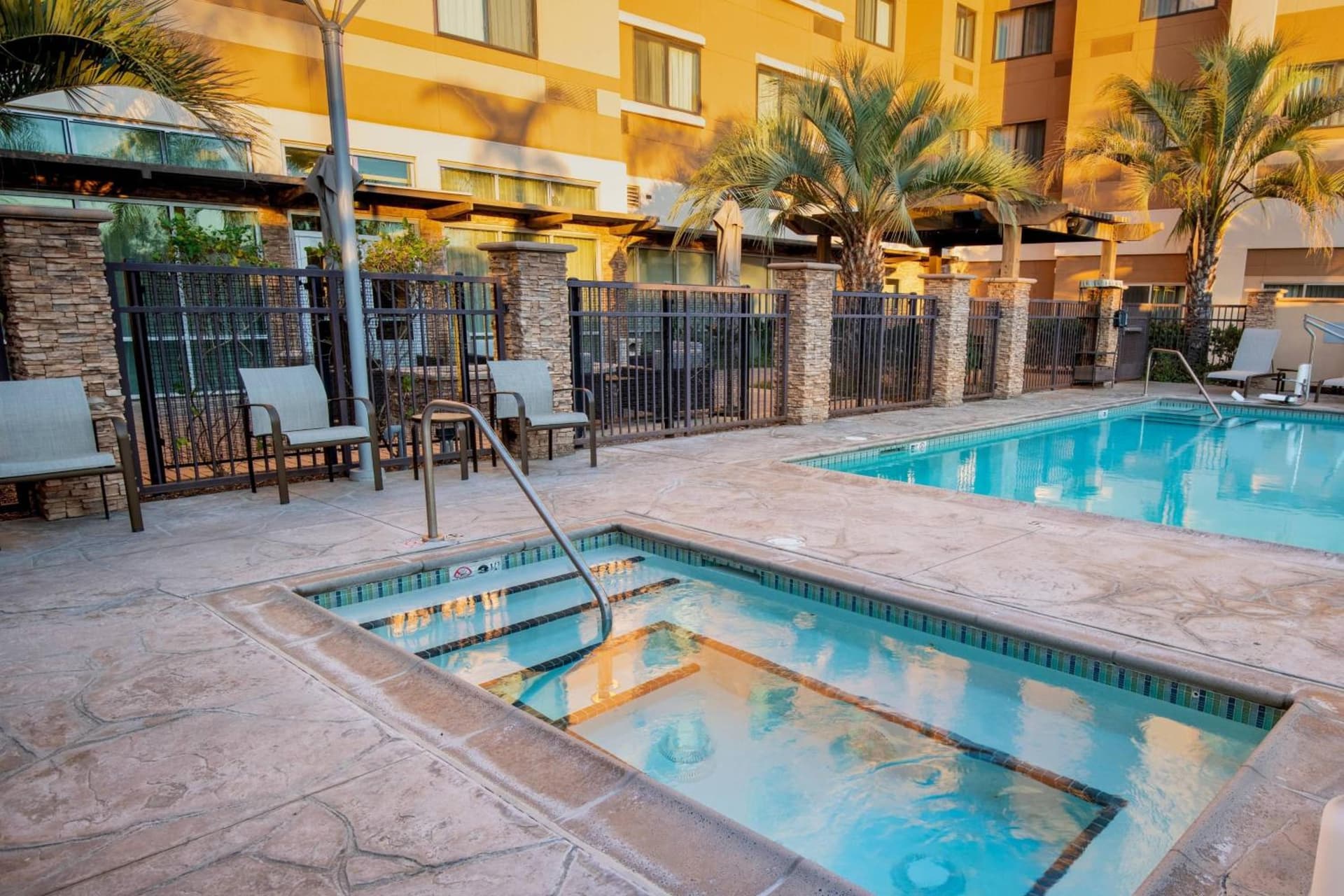 Courtyard by Marriott San Diego Oceanside gallery photo in Oceanside, CA — image 15
