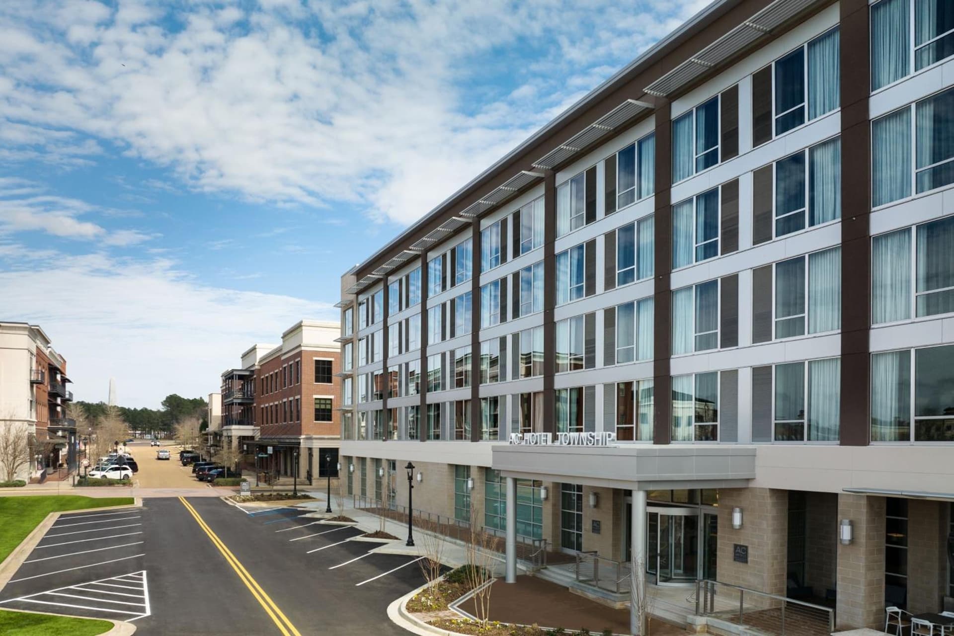 AC Hotel by Marriott Jackson Ridgeland interior in Ridgeland, MS — gallery photo 2