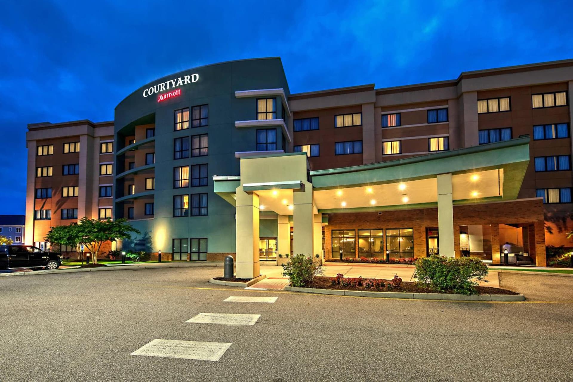Courtyard Newport News Airport featured exterior or lobby in Newport News, VA — similar hotel