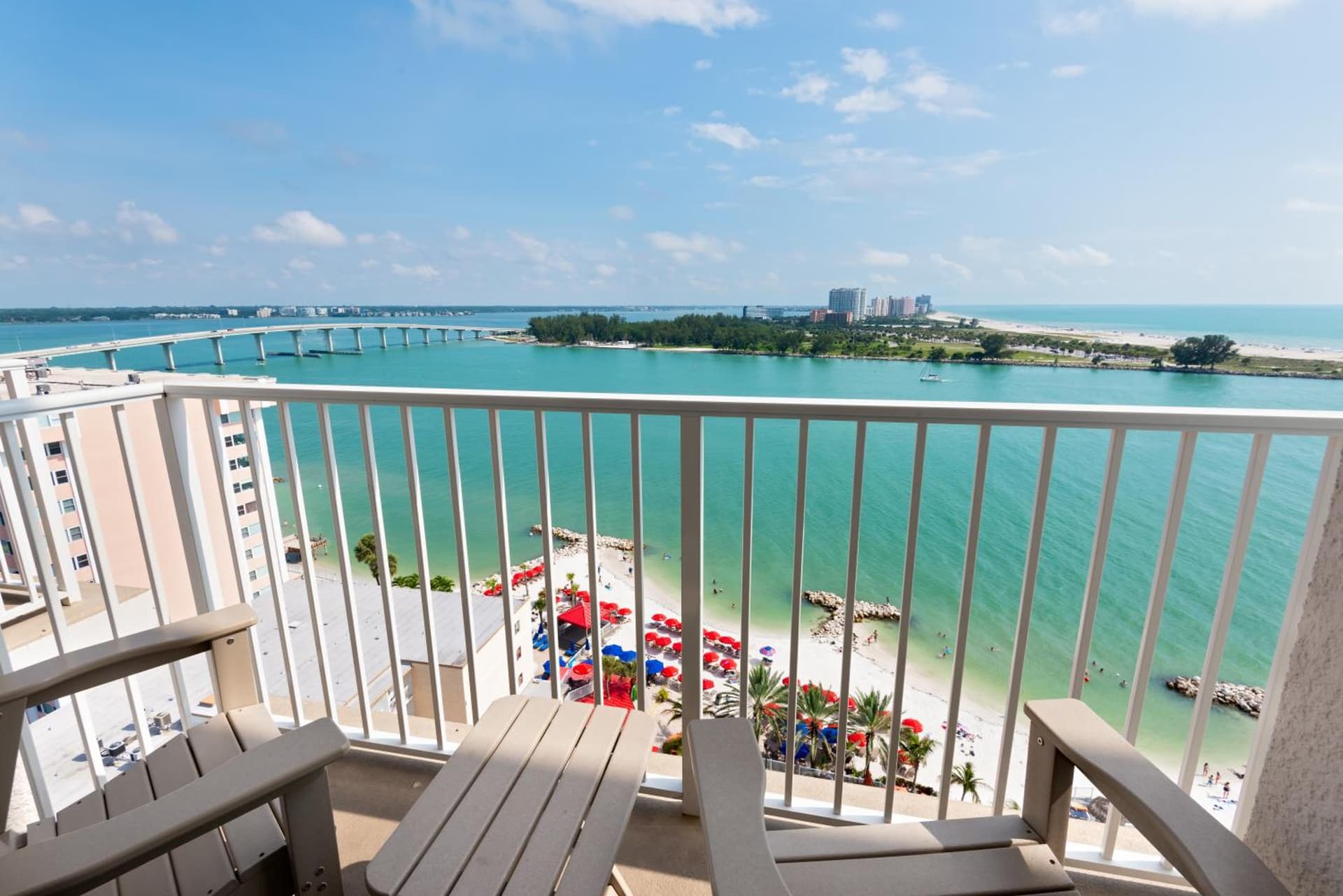 Hampton Inn and Suites Clearwater Beach gallery photo in Clearwater Beach, FL — image 33