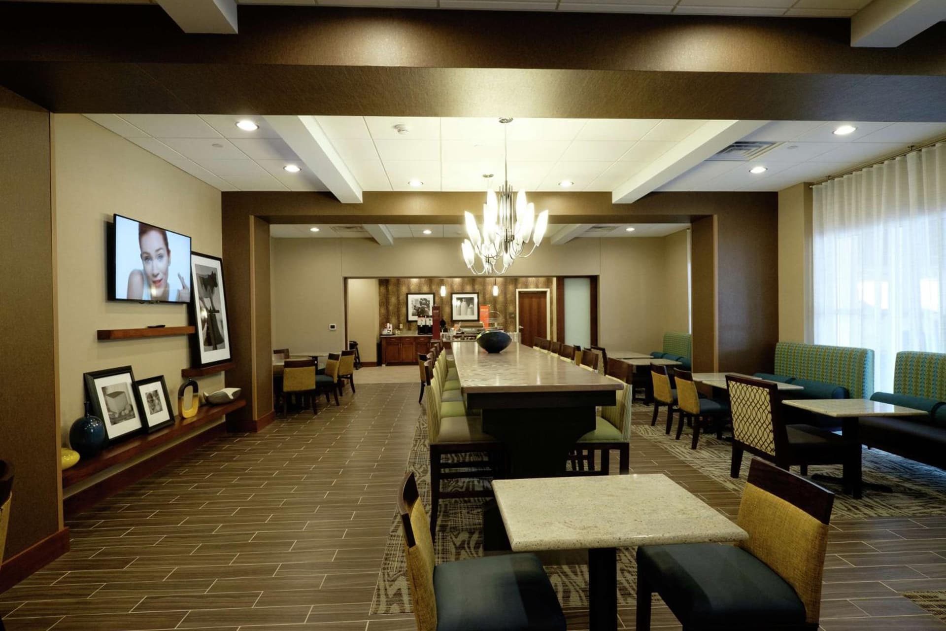 Hampton Inn Green Bay Downtown gallery photo in Green Bay, WI — image 34