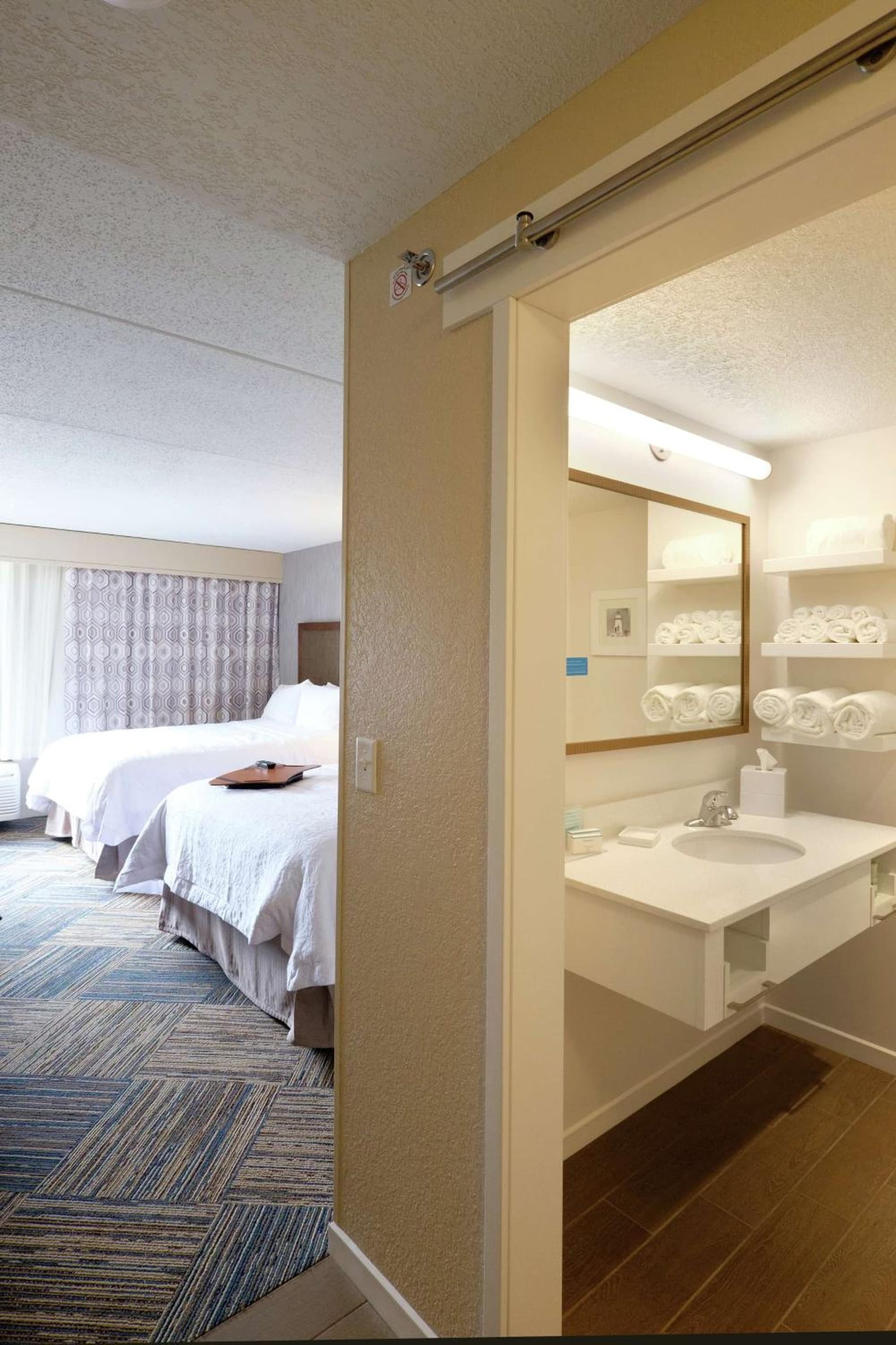 Hampton Inn Green Bay Downtown gallery photo in Green Bay, WI — image 6