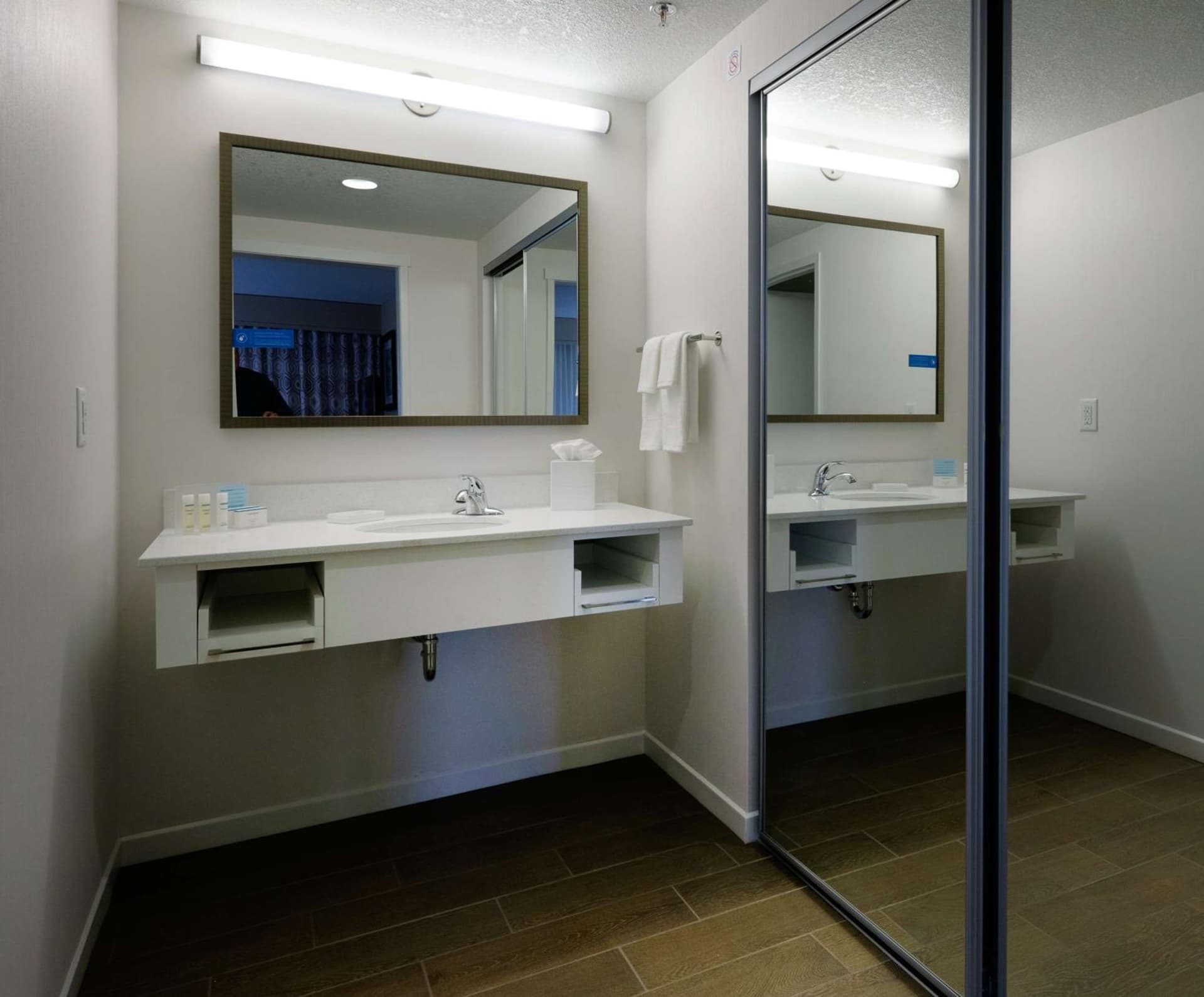 Hampton Inn Green Bay Downtown property views in Green Bay, WI — gallery photo 3
