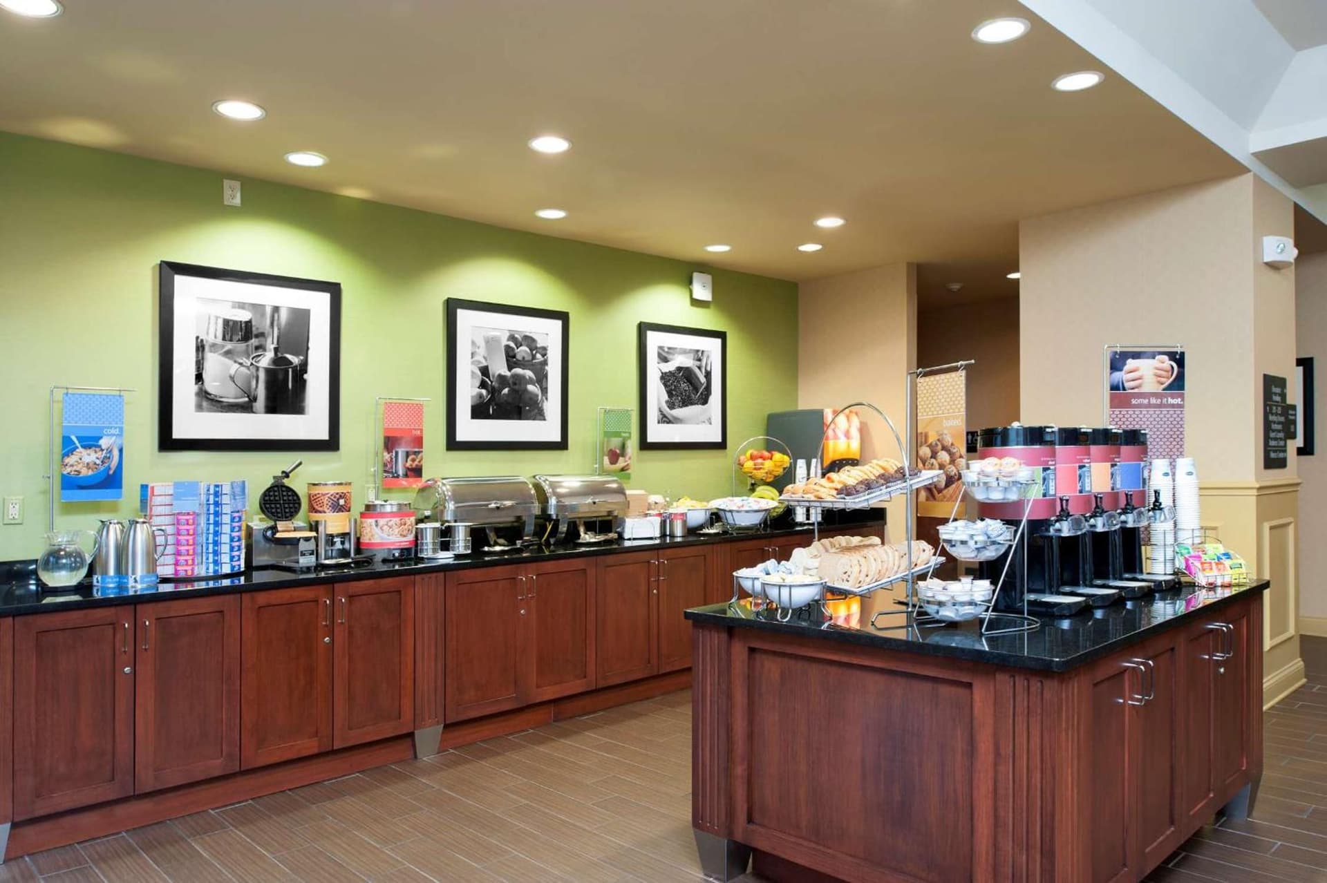 Hampton Inn Indianapolis Downtown Across from Circle Centre gallery photo in Indianapolis, IN — image 50