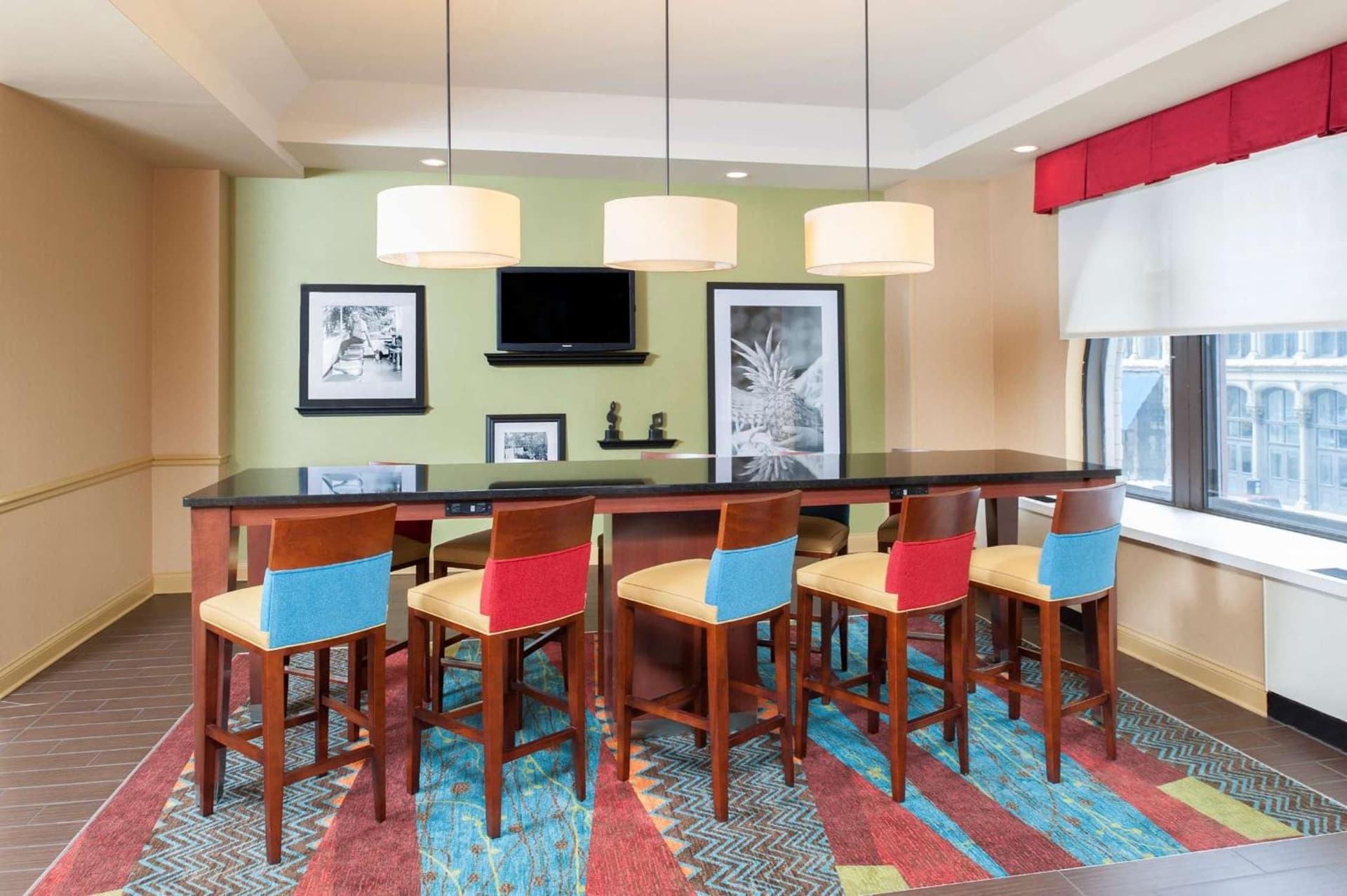 Hampton Inn Indianapolis Downtown Across from Circle Centre gallery photo in Indianapolis, IN — image 42