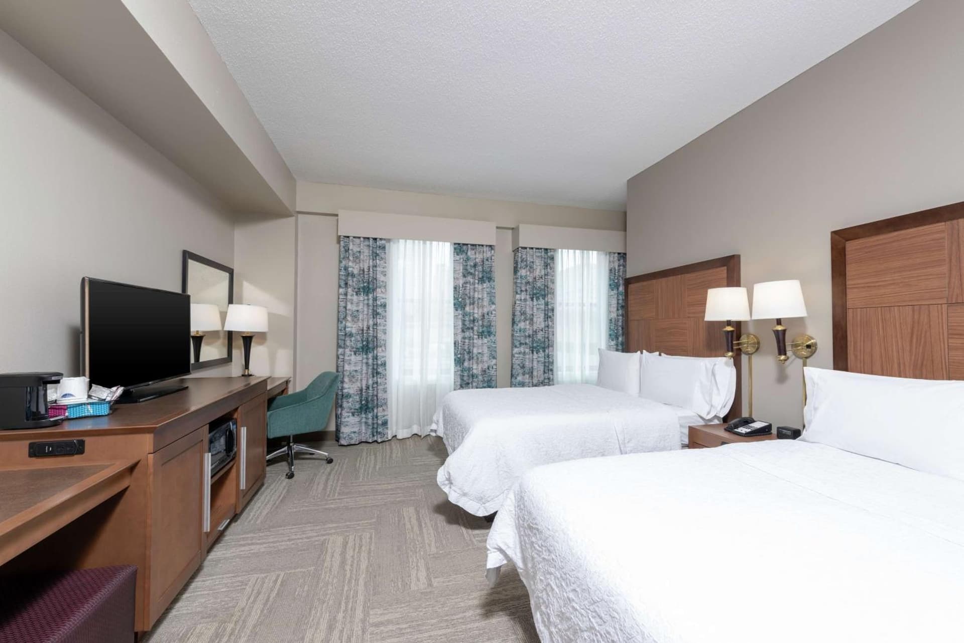 Hampton Inn Indianapolis Downtown Across from Circle Centre gallery photo in Indianapolis, IN — image 13