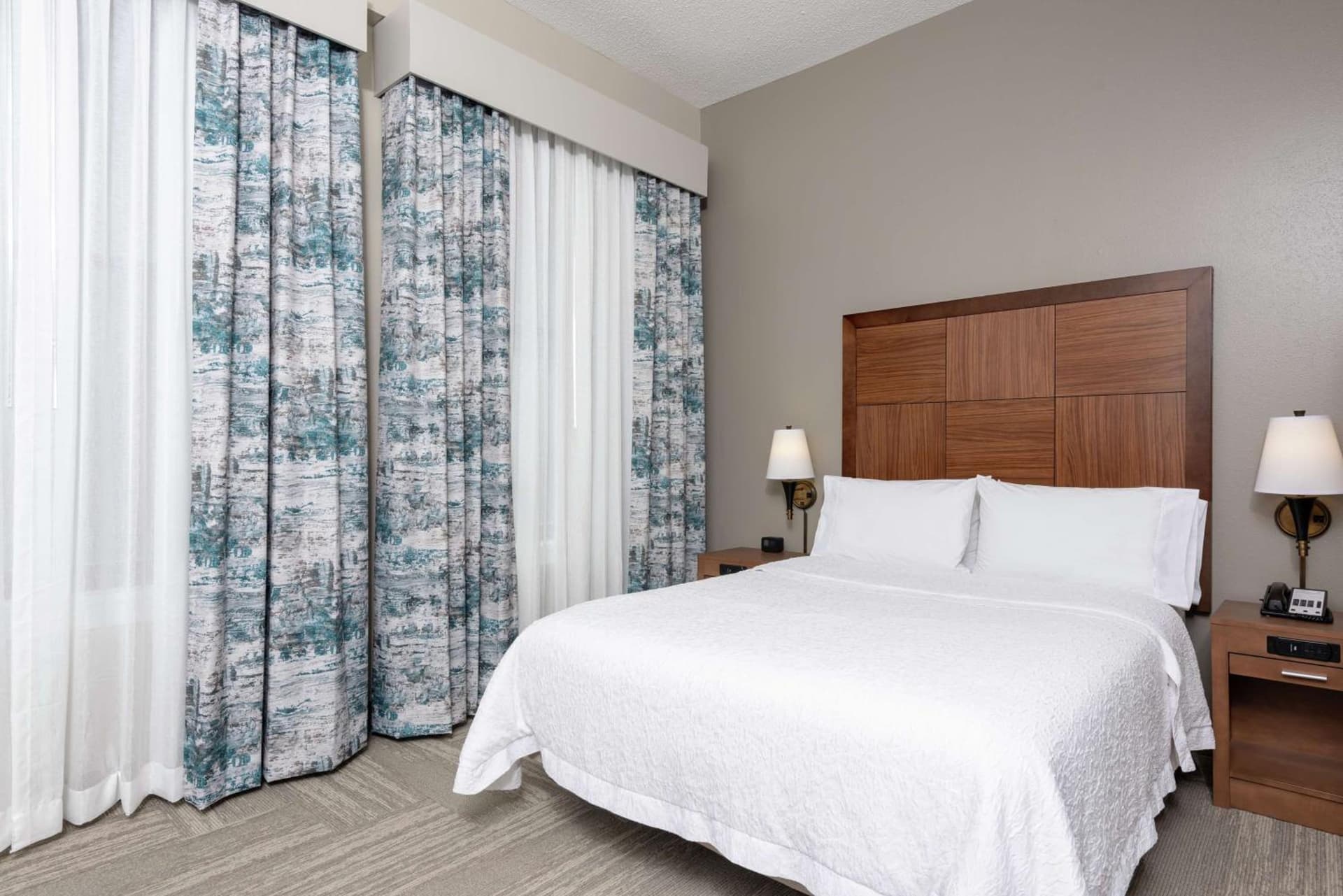 Hampton Inn Indianapolis Downtown Across from Circle Centre gallery photo in Indianapolis, IN — image 56