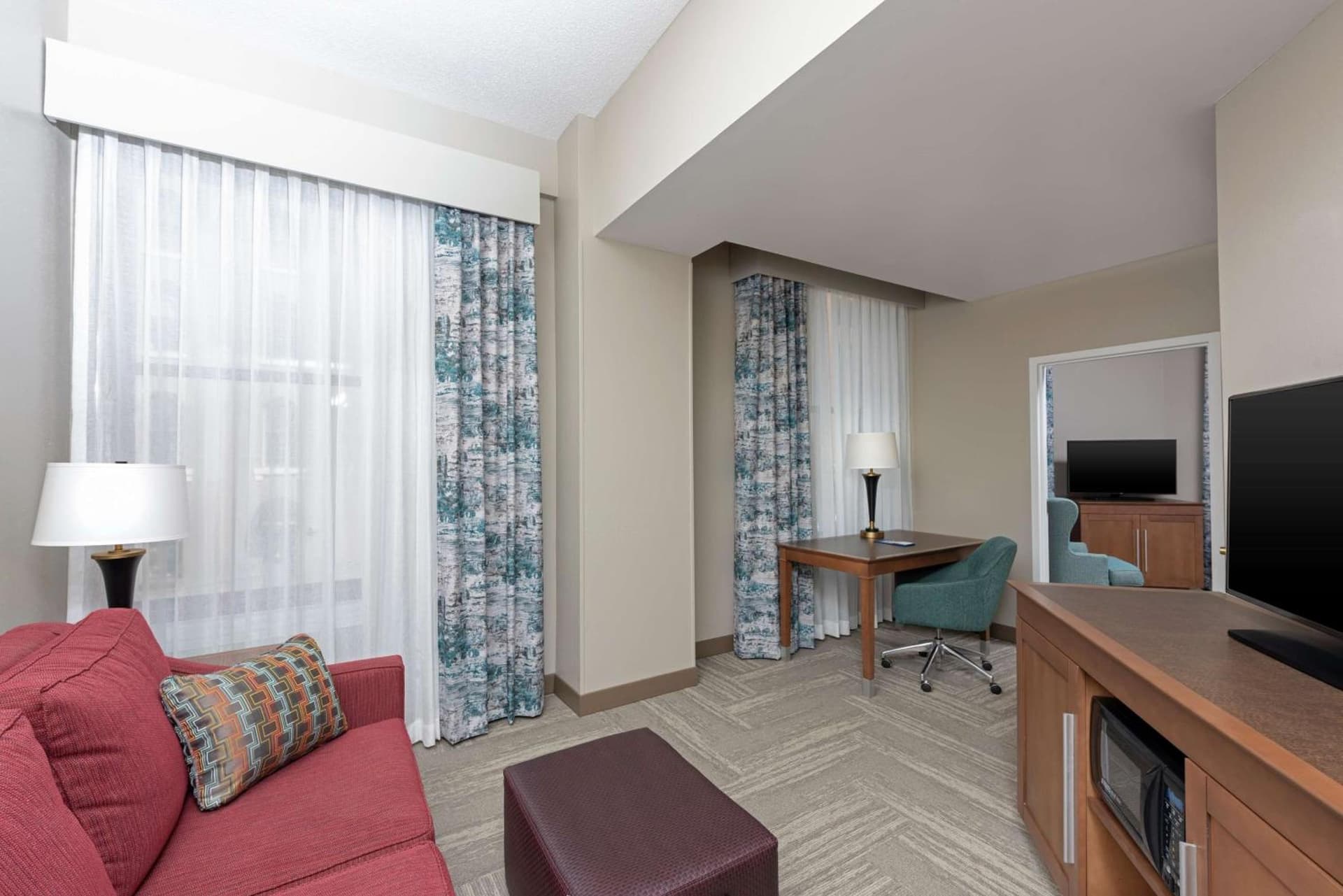 Hampton Inn Indianapolis Downtown Across from Circle Centre gallery photo in Indianapolis, IN — image 12