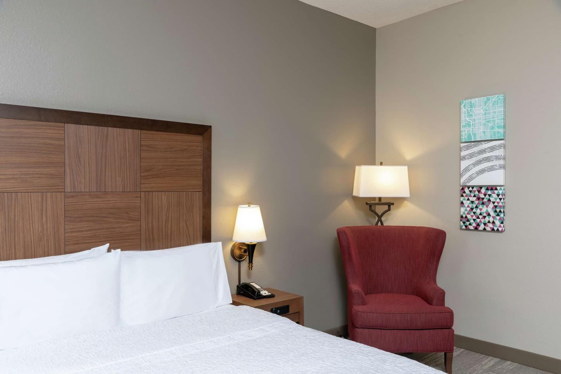 Hampton Inn Indianapolis Downtown Across from Circle Centre interior in Indianapolis, IN — gallery photo 2