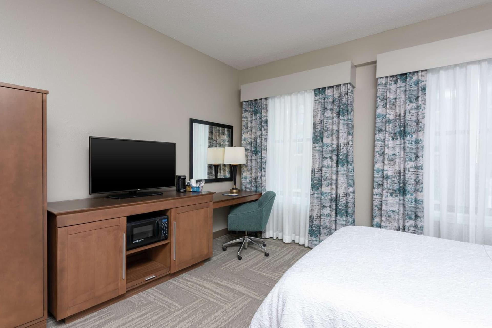 Hampton Inn Indianapolis Downtown Across from Circle Centre gallery photo in Indianapolis, IN — image 4