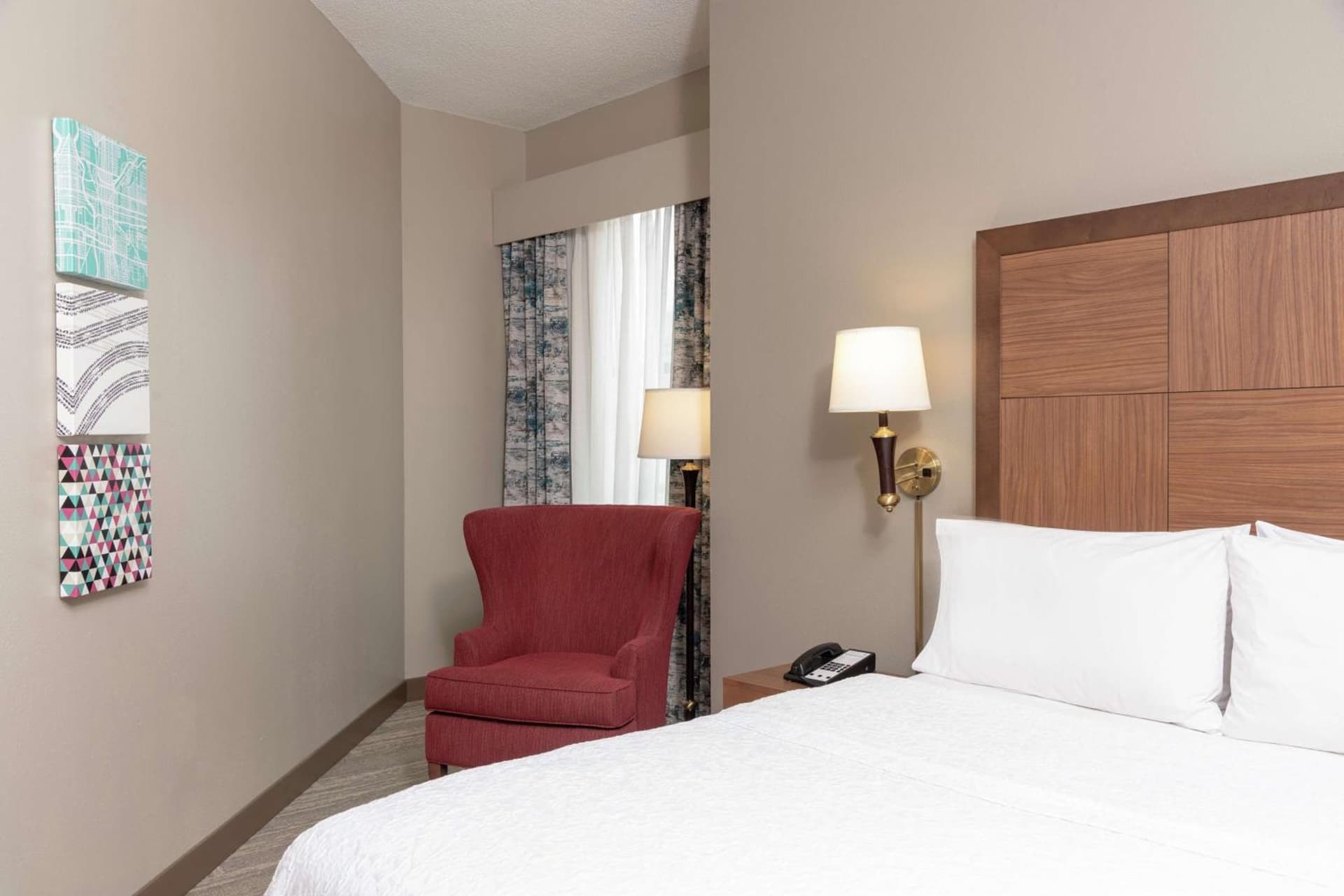 Hampton Inn Indianapolis Downtown Across from Circle Centre gallery photo in Indianapolis, IN — image 38