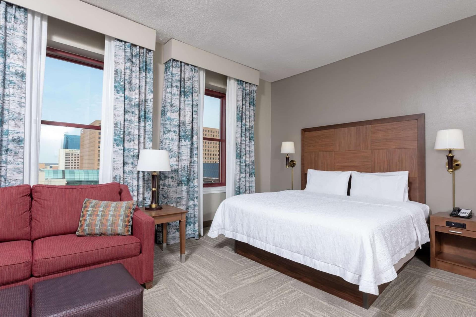 Hampton Inn Indianapolis Downtown Across from Circle Centre gallery photo in Indianapolis, IN — image 60
