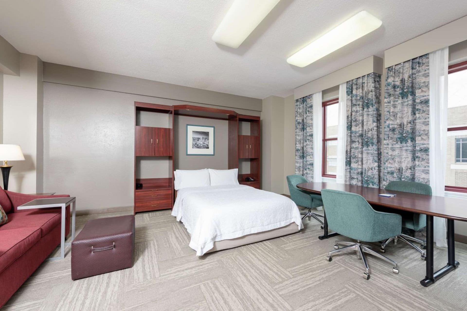Hampton Inn Indianapolis Downtown Across from Circle Centre gallery photo in Indianapolis, IN — image 25