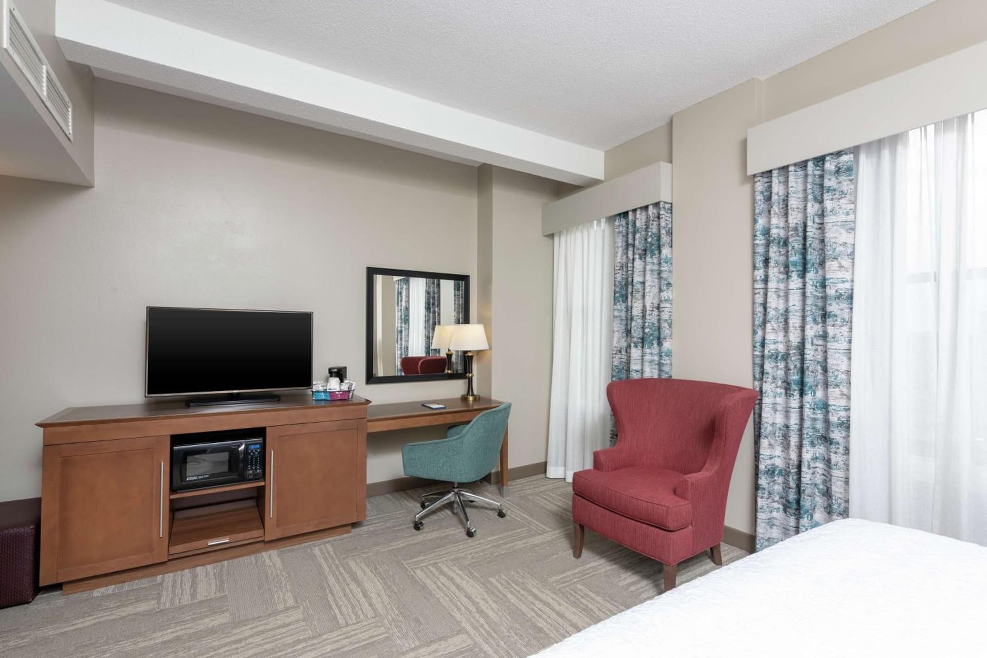 Hampton Inn Indianapolis Downtown Across from Circle Centre gallery photo in Indianapolis, IN — image 39