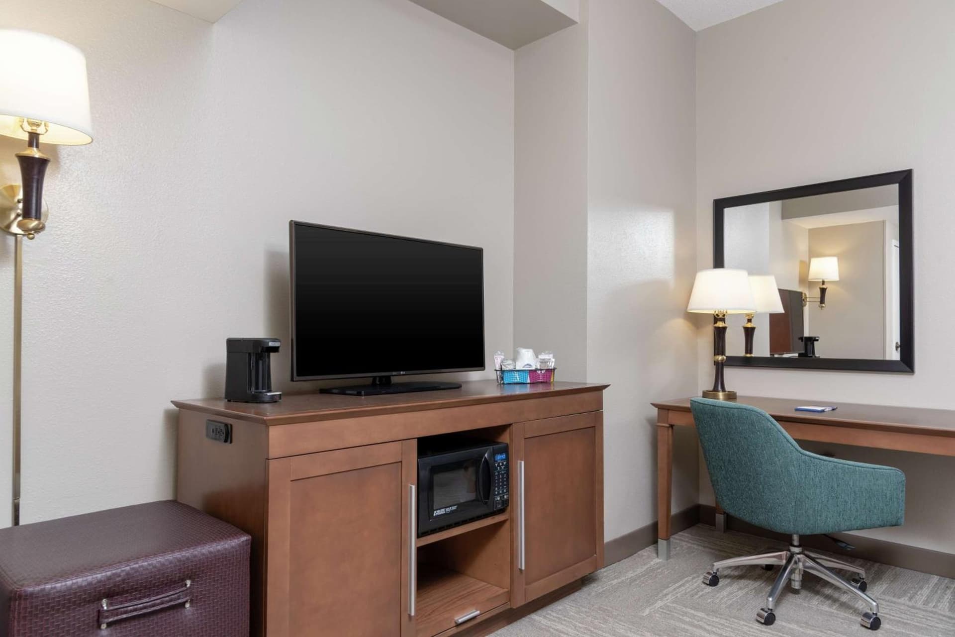 Hampton Inn Indianapolis Downtown Across from Circle Centre gallery photo in Indianapolis, IN — image 51