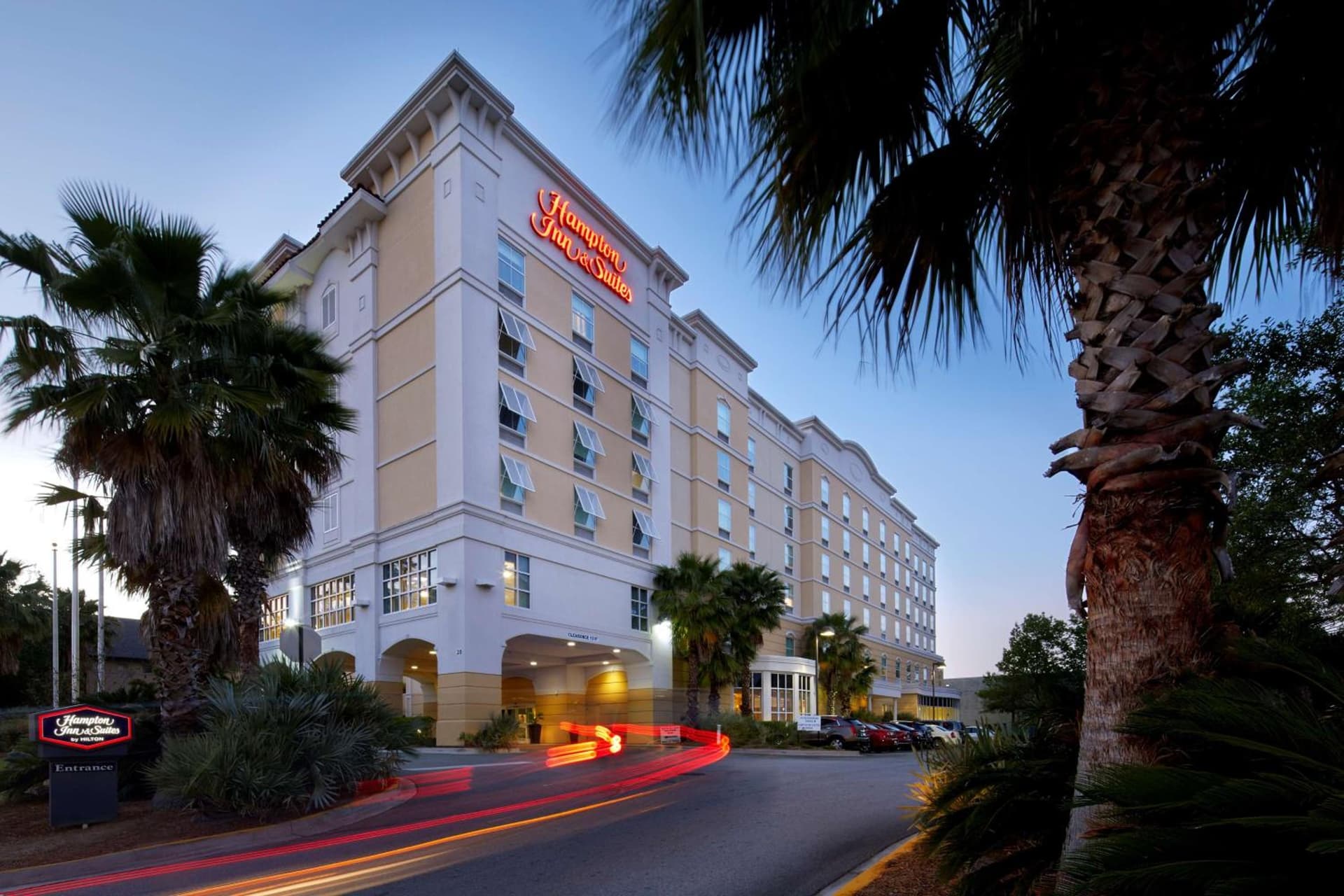 Hampton Inn & Suites Savannah/Midtown property views in Savannah, GA — gallery photo 3