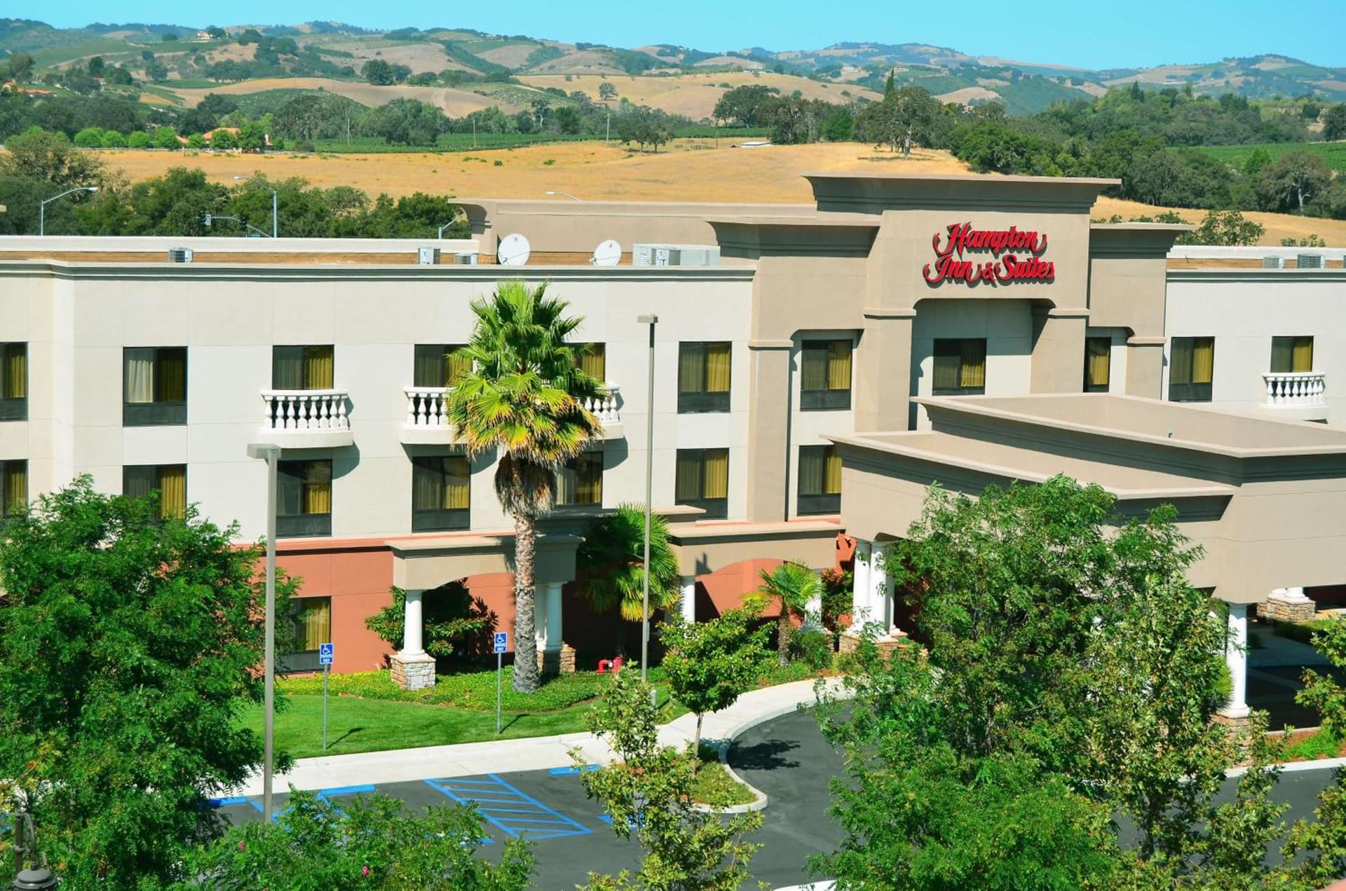 Hampton Inn & Suites Paso Robles property views in Paso Robles, CA — gallery photo 3