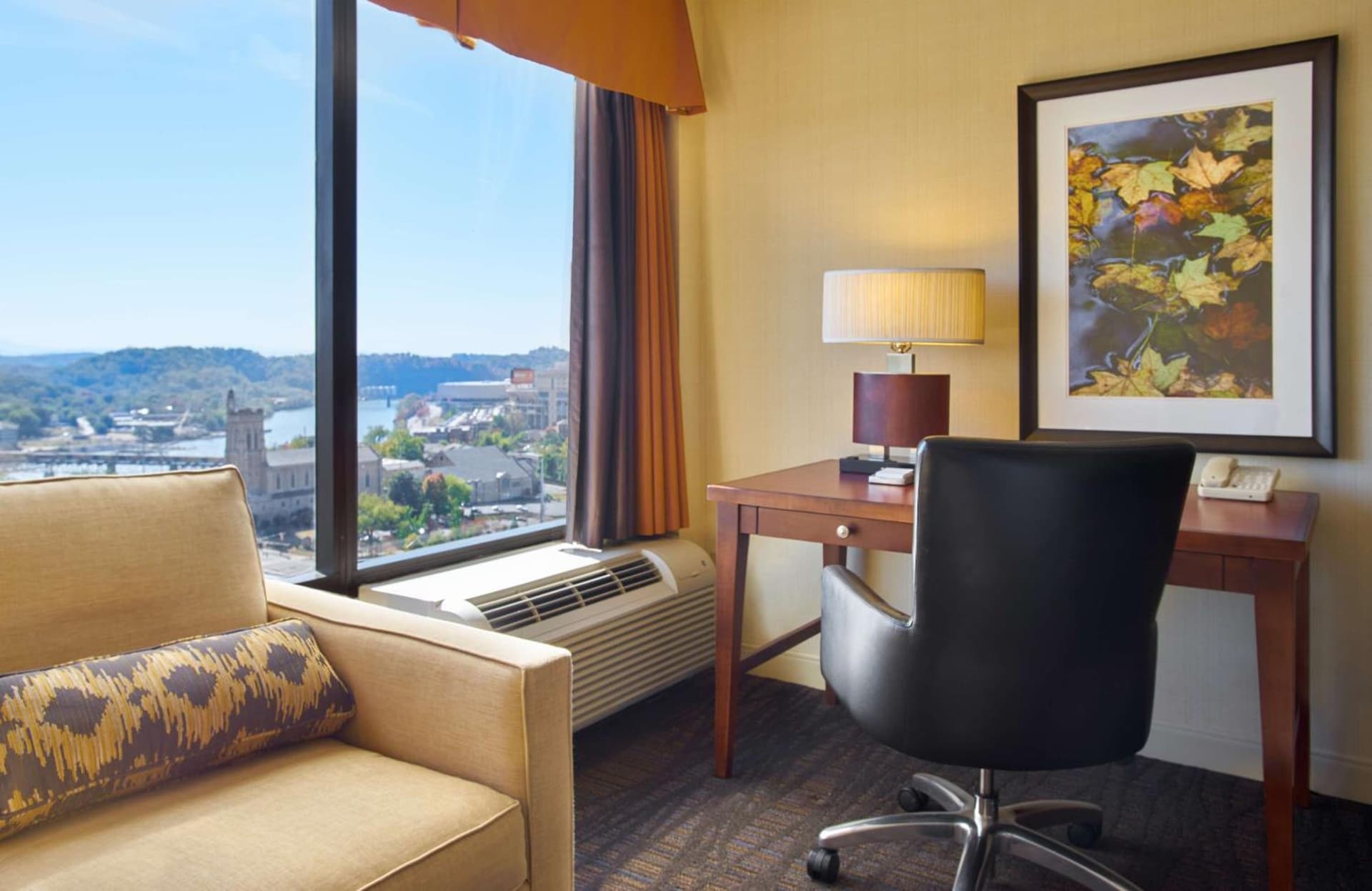 Hilton Knoxville gallery photo in Knoxville, TN — image 6
