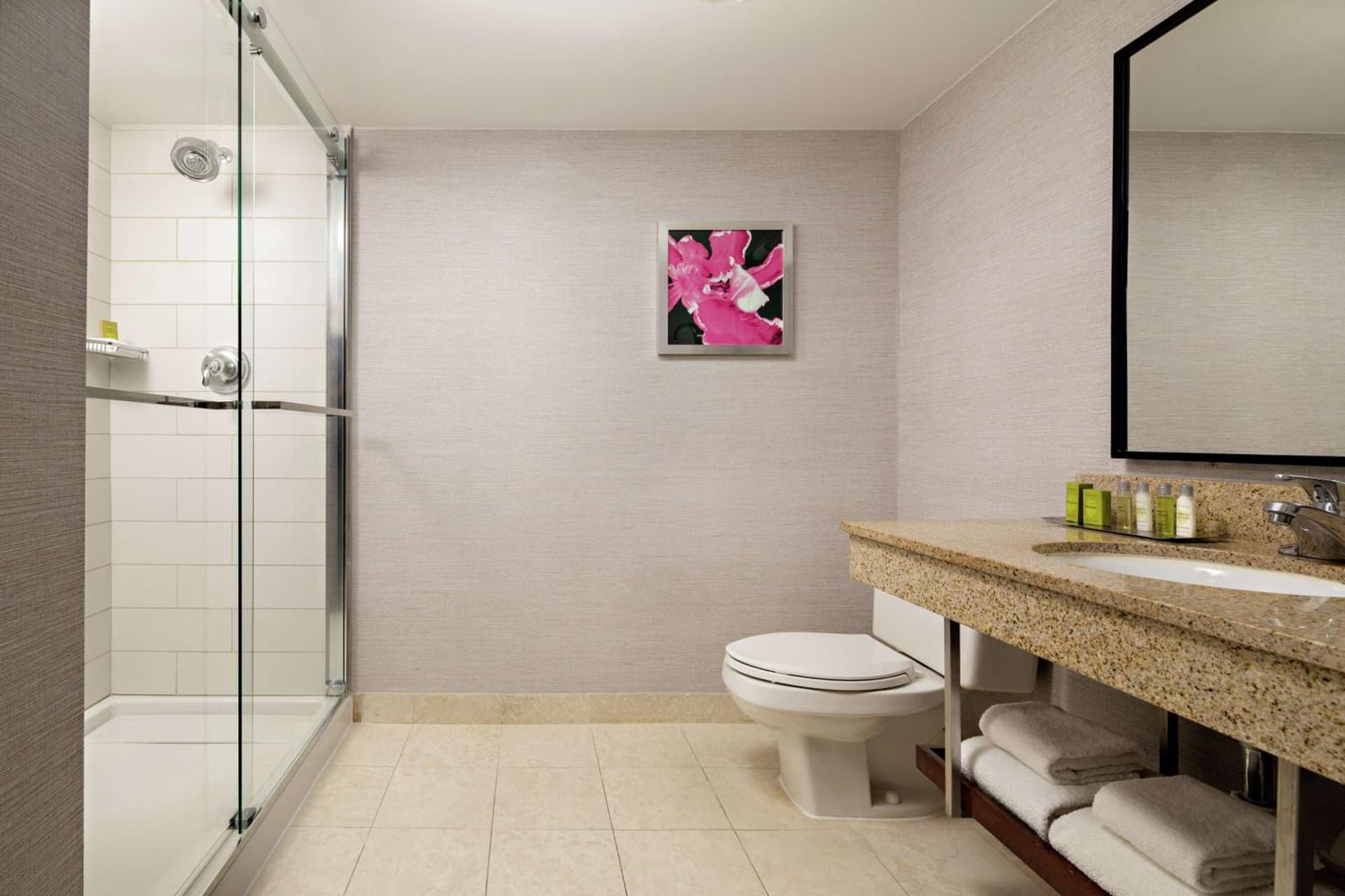 DoubleTree by Hilton Fairfield Hotel & Suites gallery photo in Fairfield — image 33