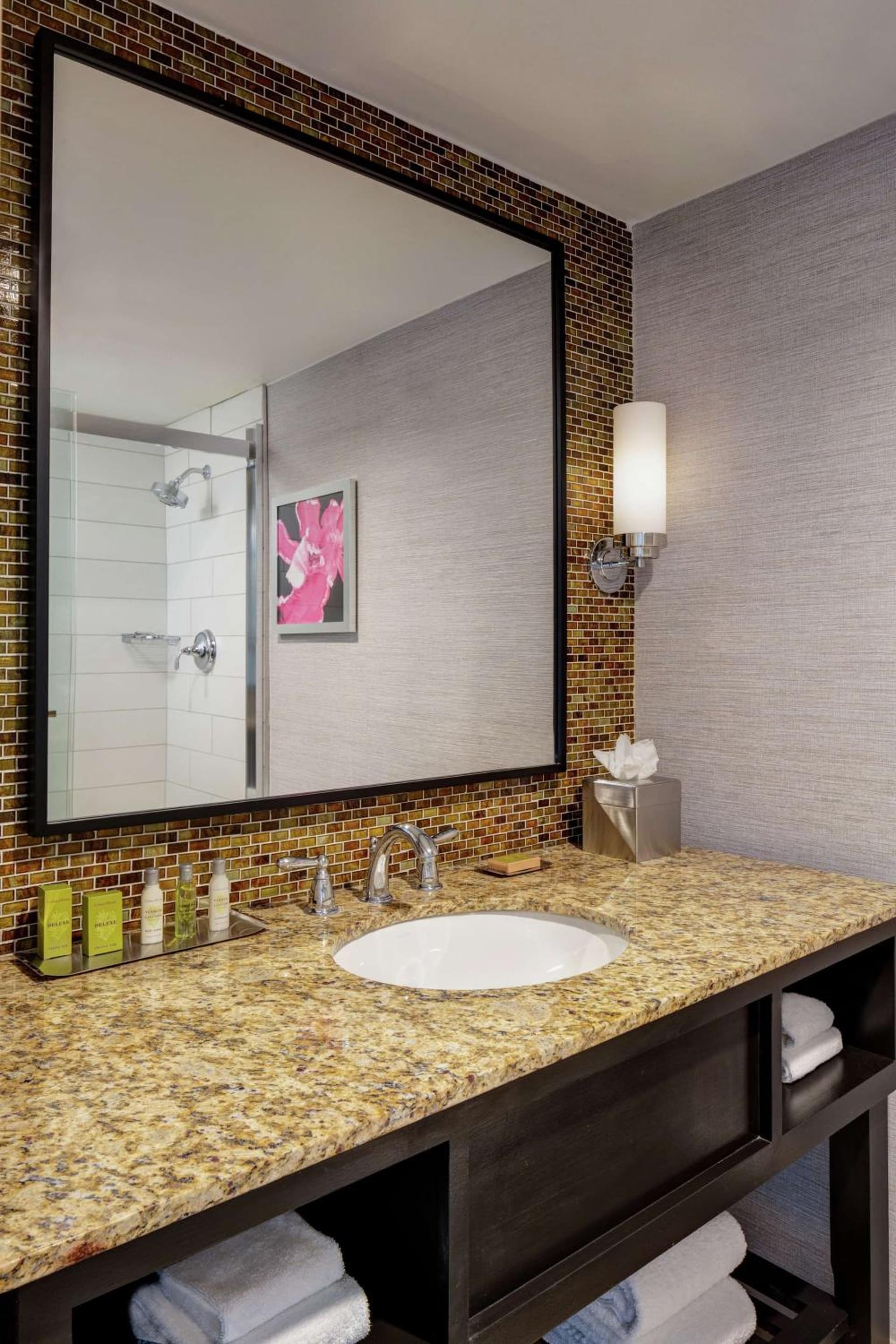 DoubleTree by Hilton Fairfield Hotel & Suites gallery photo in Fairfield — image 6