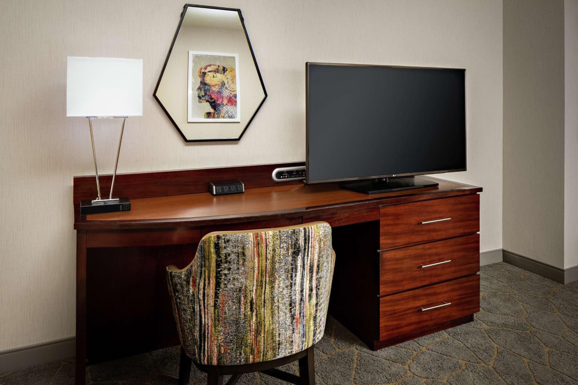 DoubleTree by Hilton Fairfield Hotel & Suites gallery photo in Fairfield — image 25