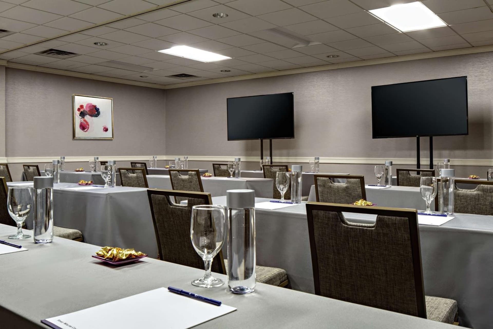 DoubleTree by Hilton Fairfield Hotel & Suites gallery photo in Fairfield — image 29