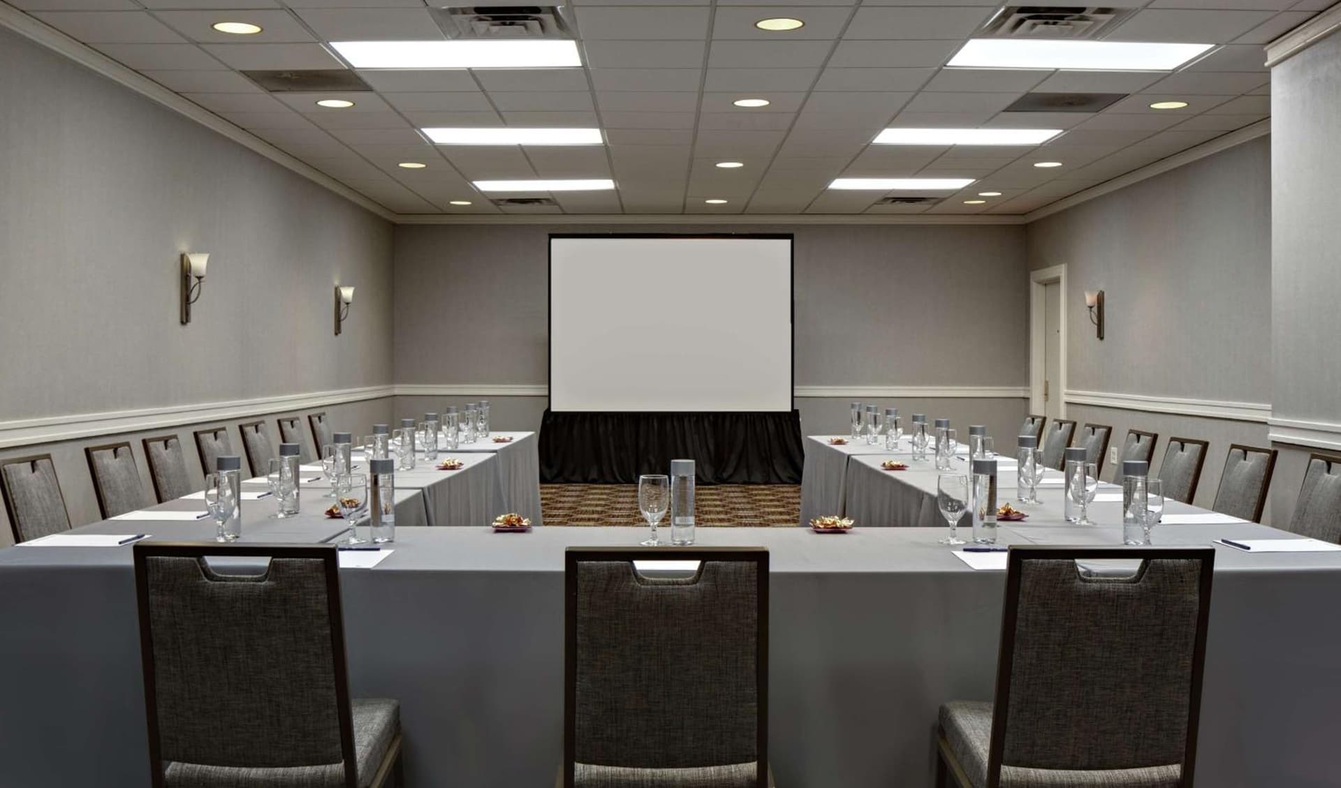 DoubleTree by Hilton Fairfield Hotel & Suites gallery photo in Fairfield — image 28