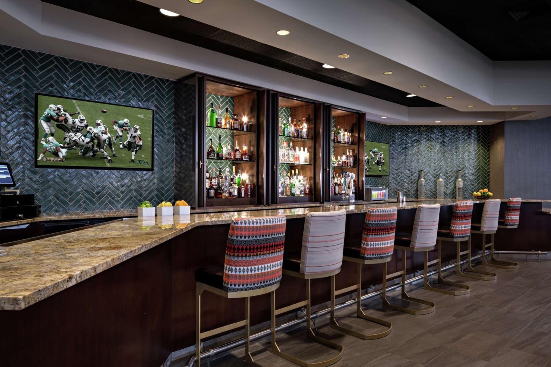 DoubleTree by Hilton Fairfield Hotel & Suites gallery photo in Fairfield — image 11