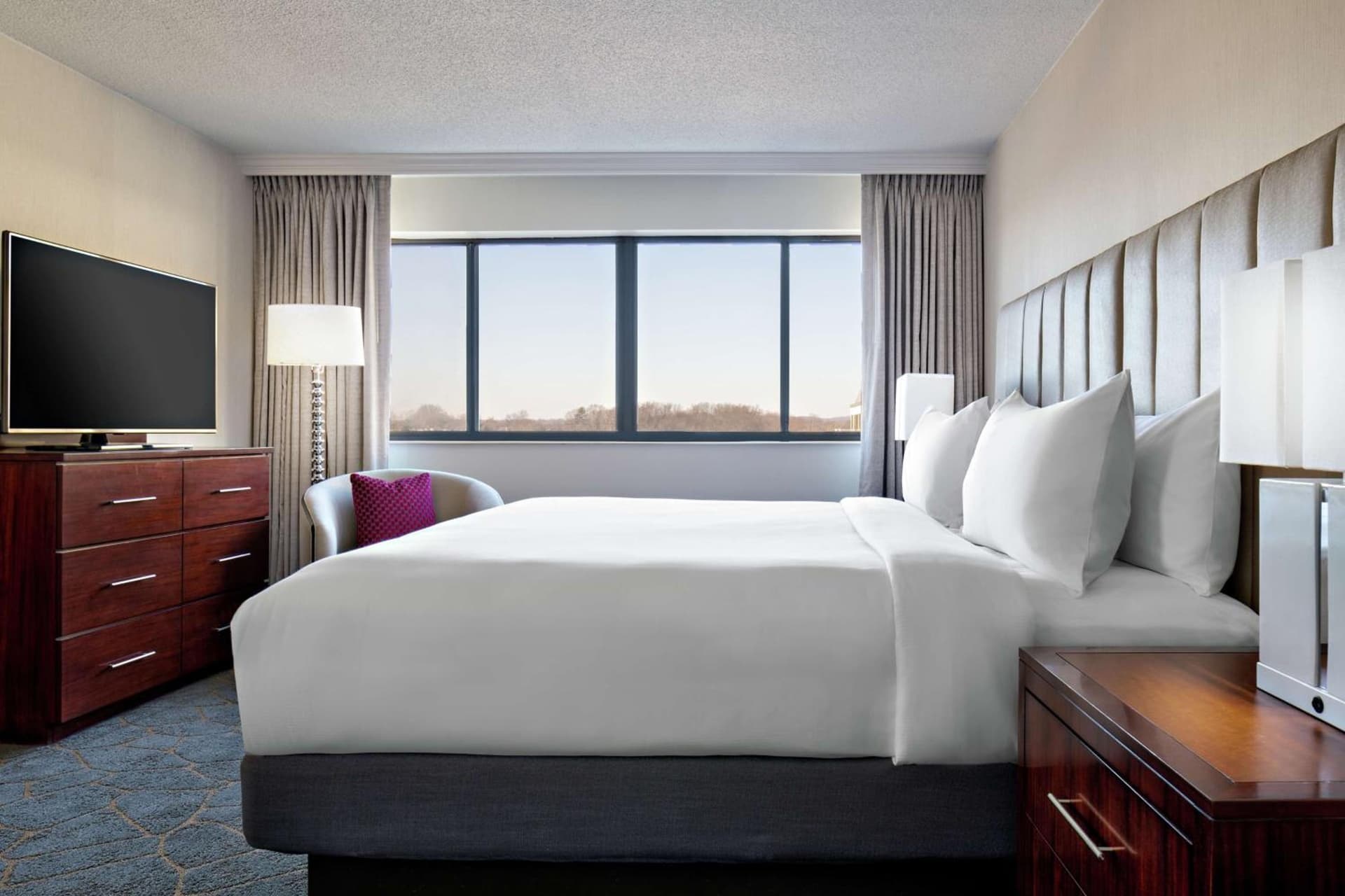 DoubleTree by Hilton Fairfield Hotel & Suites gallery photo in Fairfield — image 32